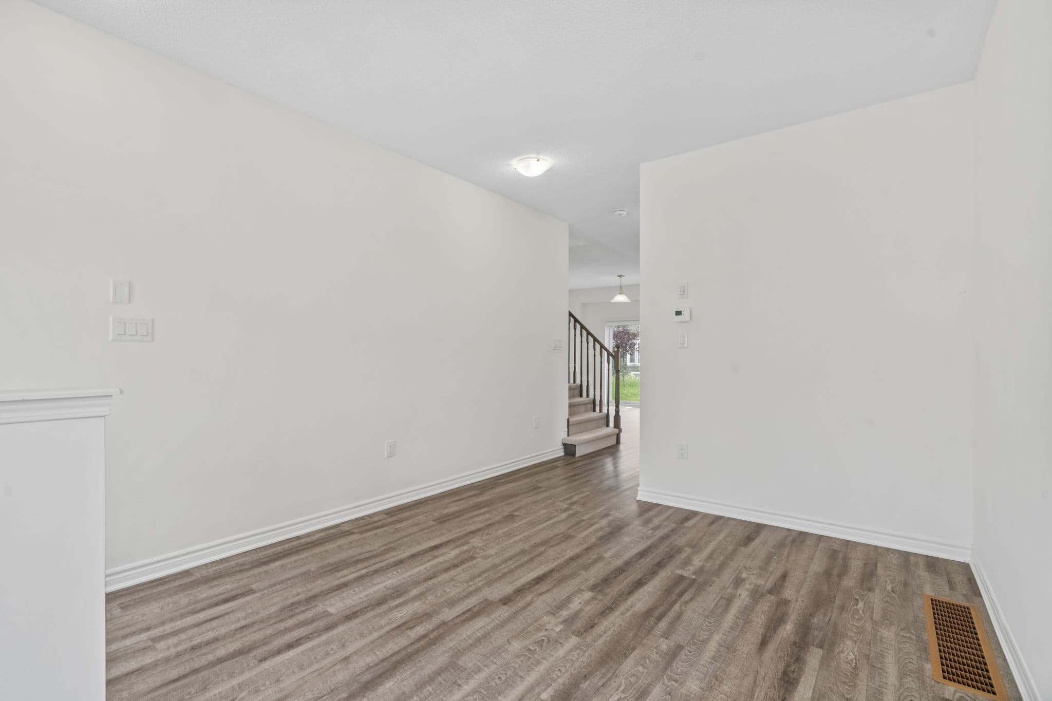 25 Bobolink Dr Wasaga Beach, ON L9Z