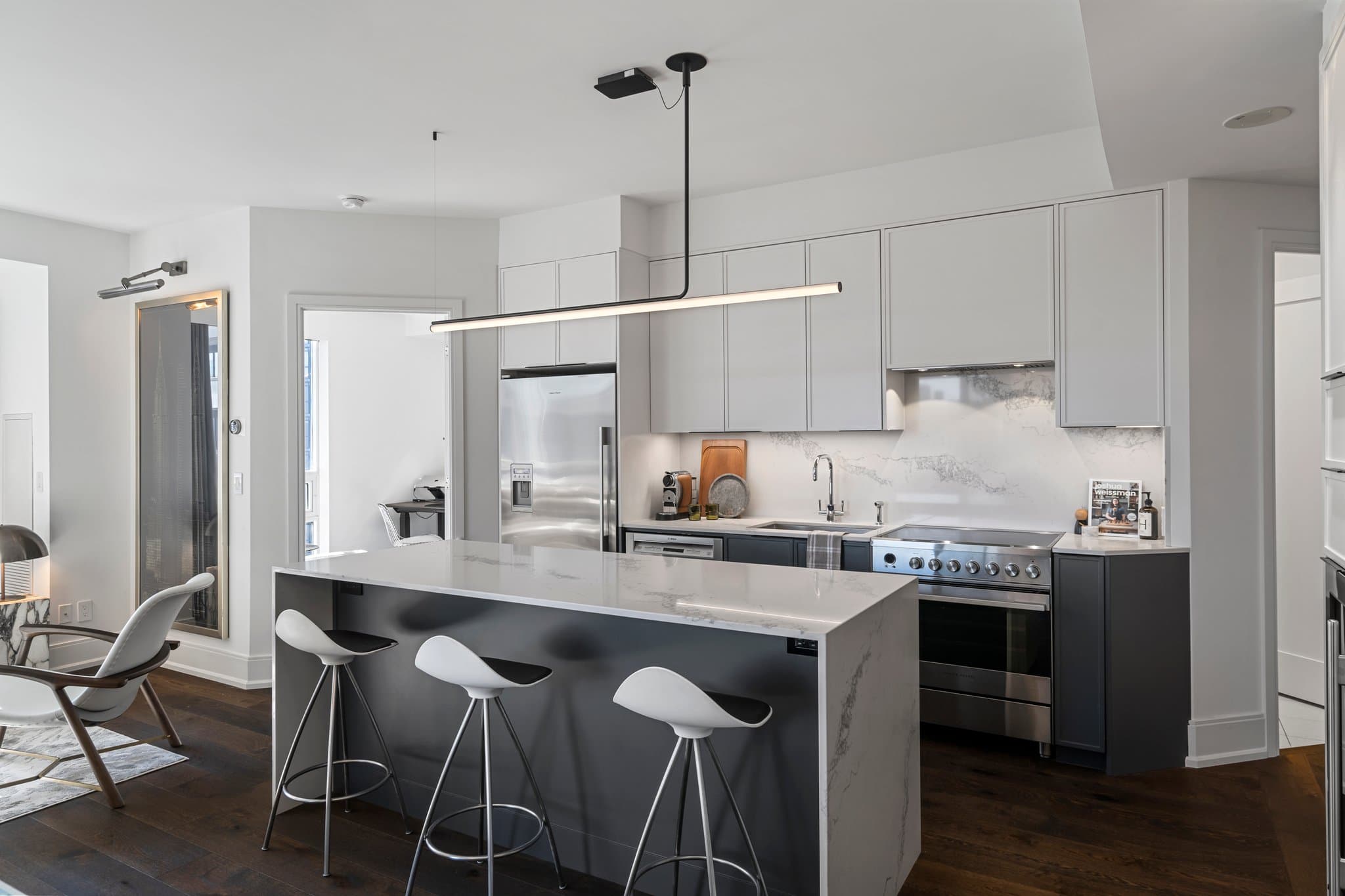 25 Broadway Ave Unit 1007 Toronto, ON M4P 1T7