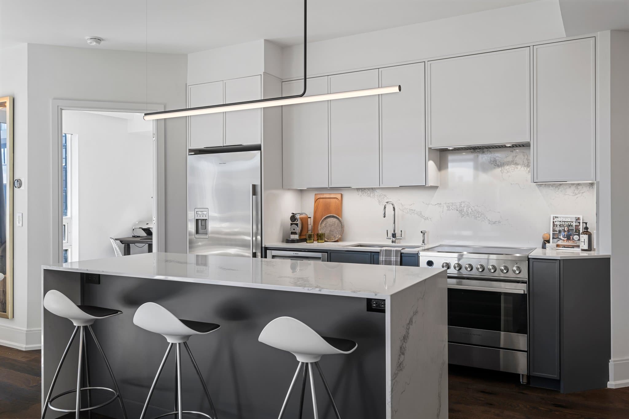 25 Broadway Ave Unit 1007 Toronto, ON M4P 1T7