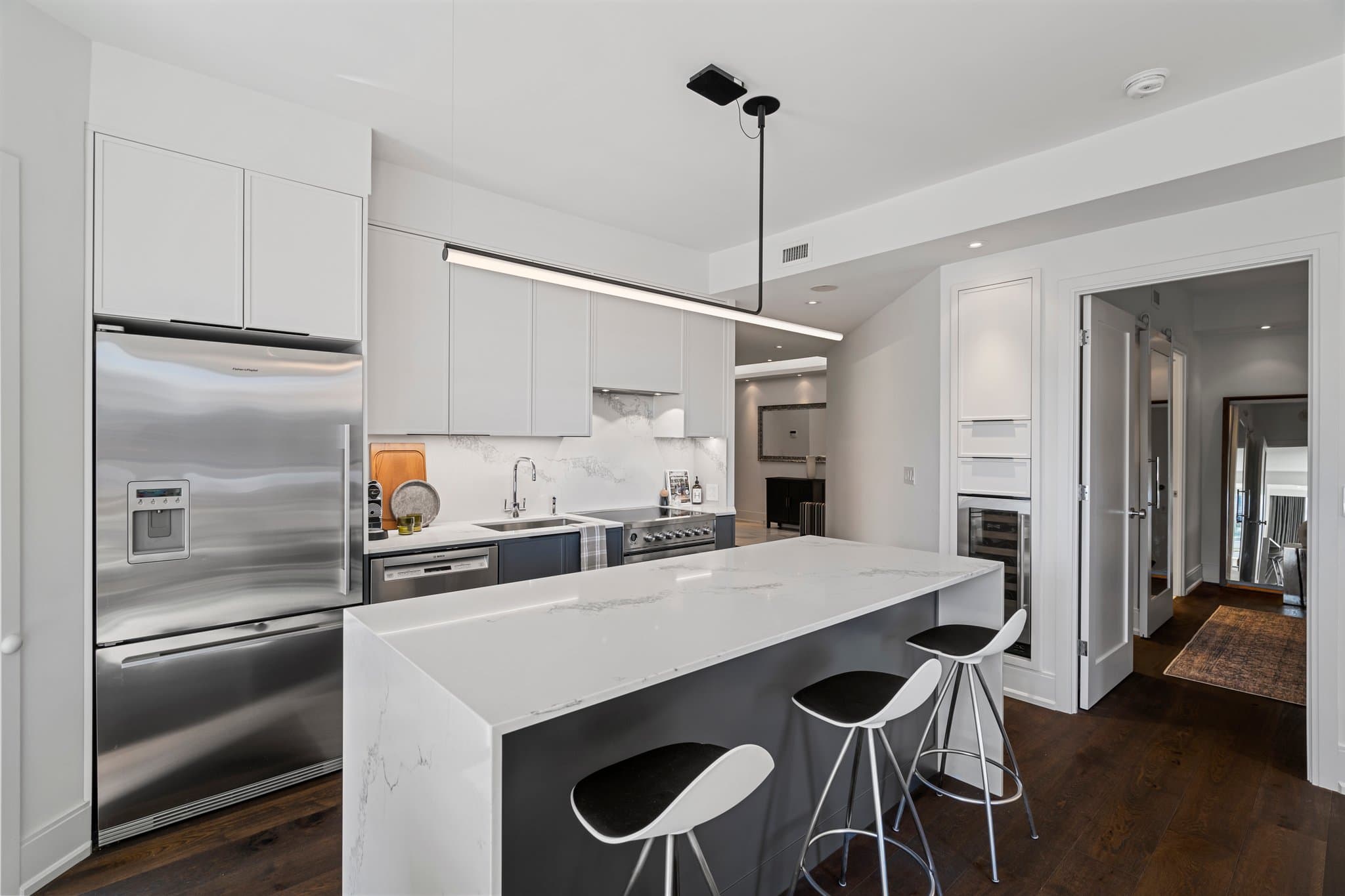 25 Broadway Ave Unit 1007 Toronto, ON M4P 1T7