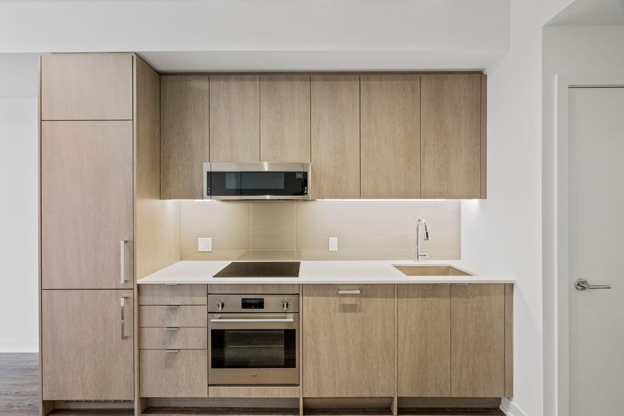 250 Lawrence Ave W Unit 212 Toronto, ON M5M 1B2
