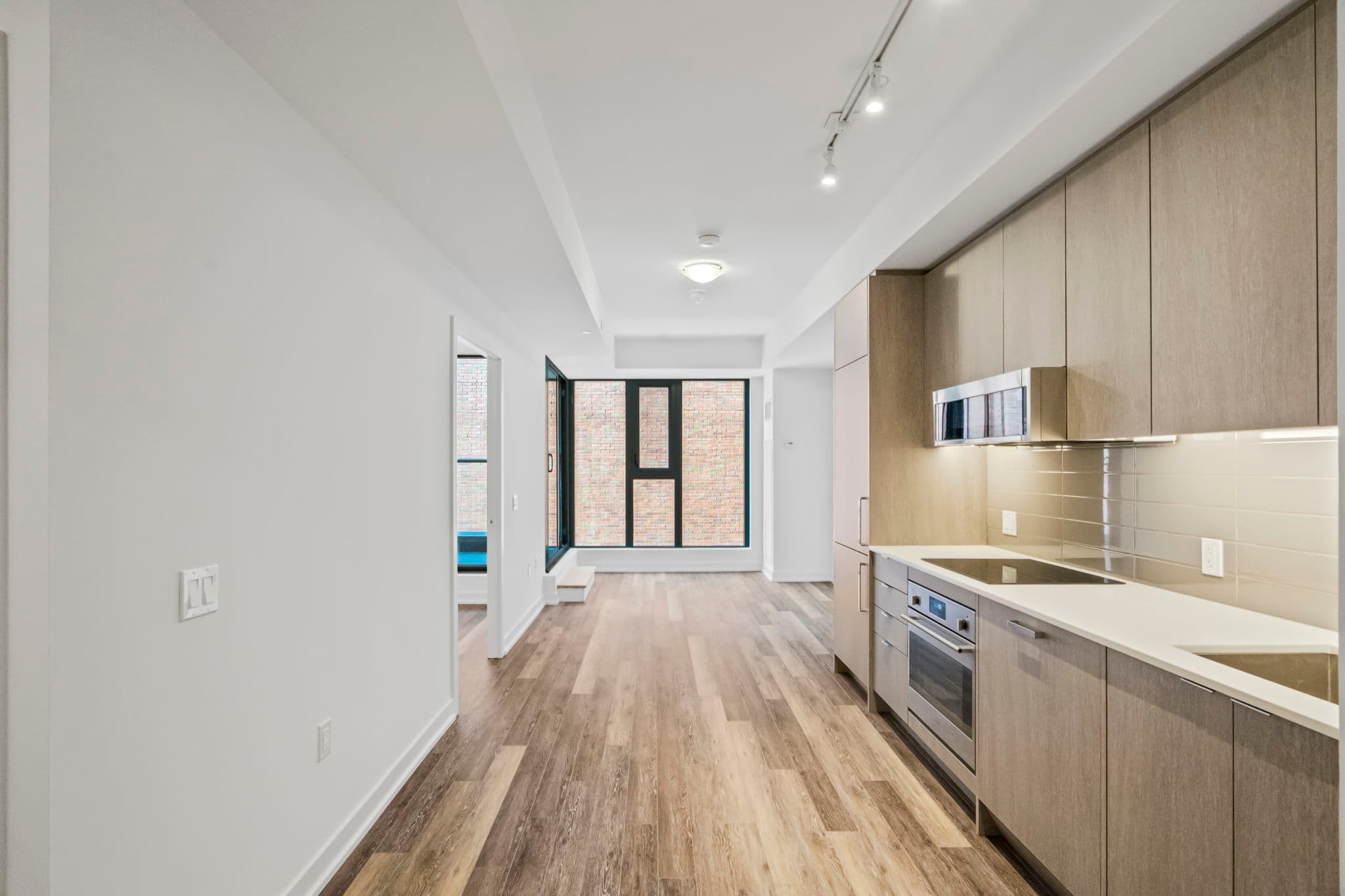 250 Lawrence Ave W Unit 212 Toronto, ON M5M 1B2