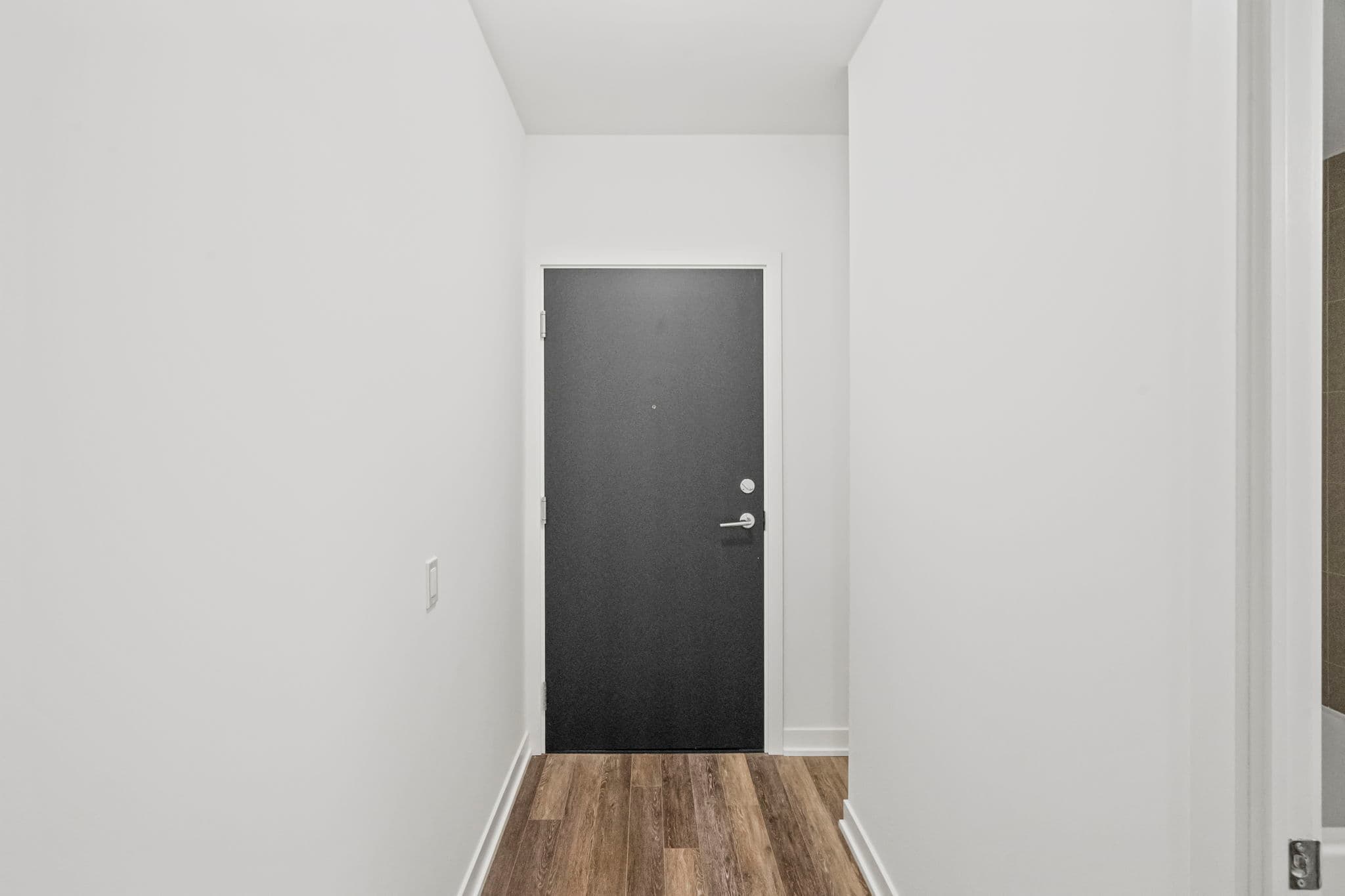 250 Lawrence Ave W Unit 212 Toronto, ON M5M 1B2