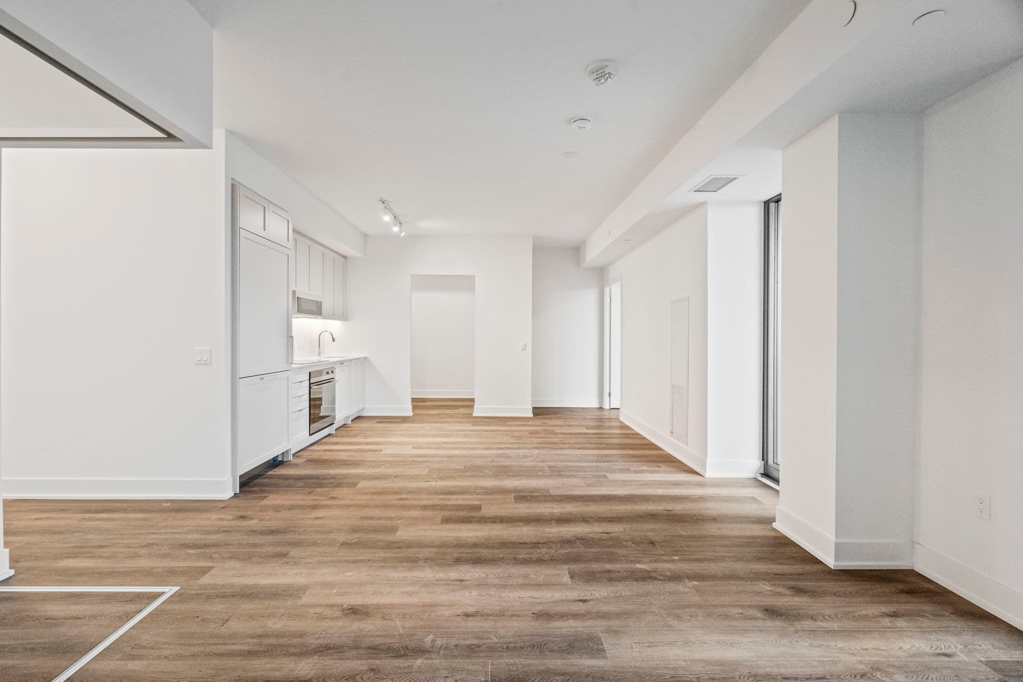 250 Lawrence Ave W Unit 801 Toronto, ON M5M 1B1