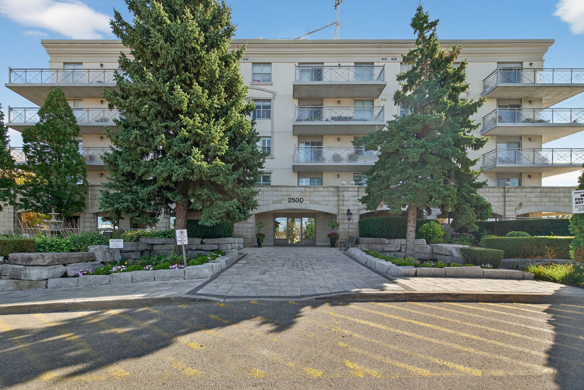 2500 Rutherford Rd Unit 115 Vaughan, ON L4K 5R1