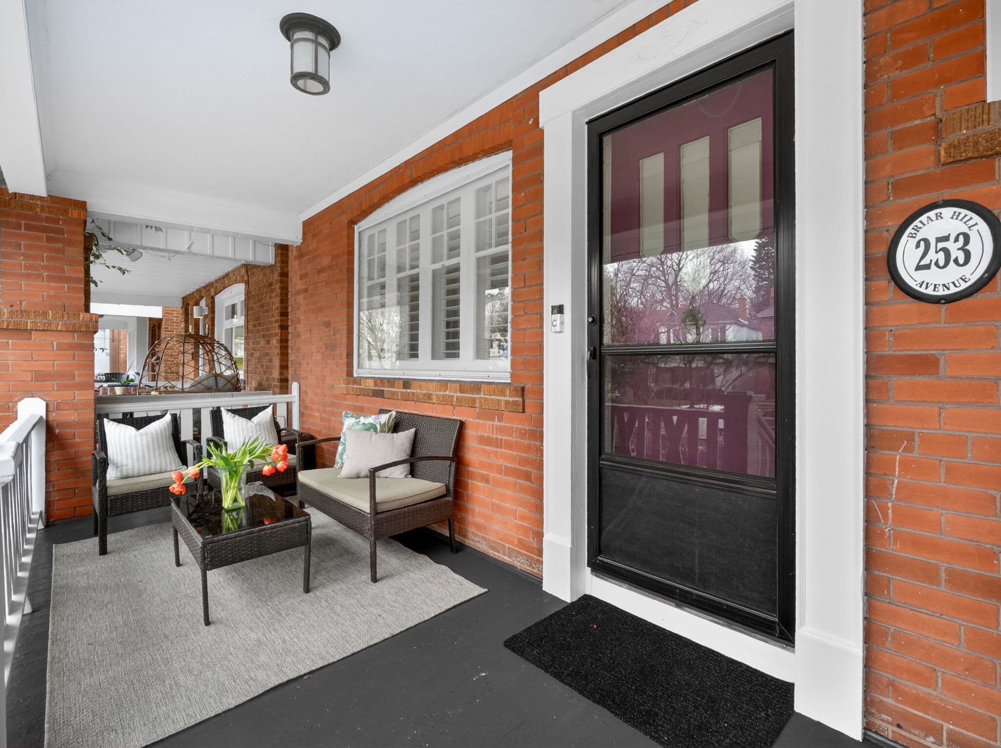 253 Briar Hill Ave Toronto, ON M4R 1J2