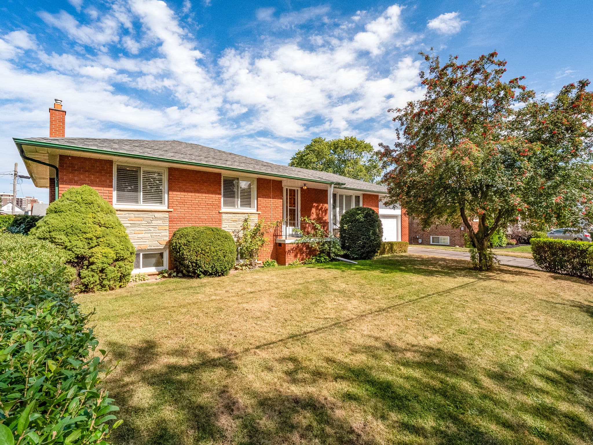 2545 Stillmeadow Rd Mississauga, ON L5B 1X8