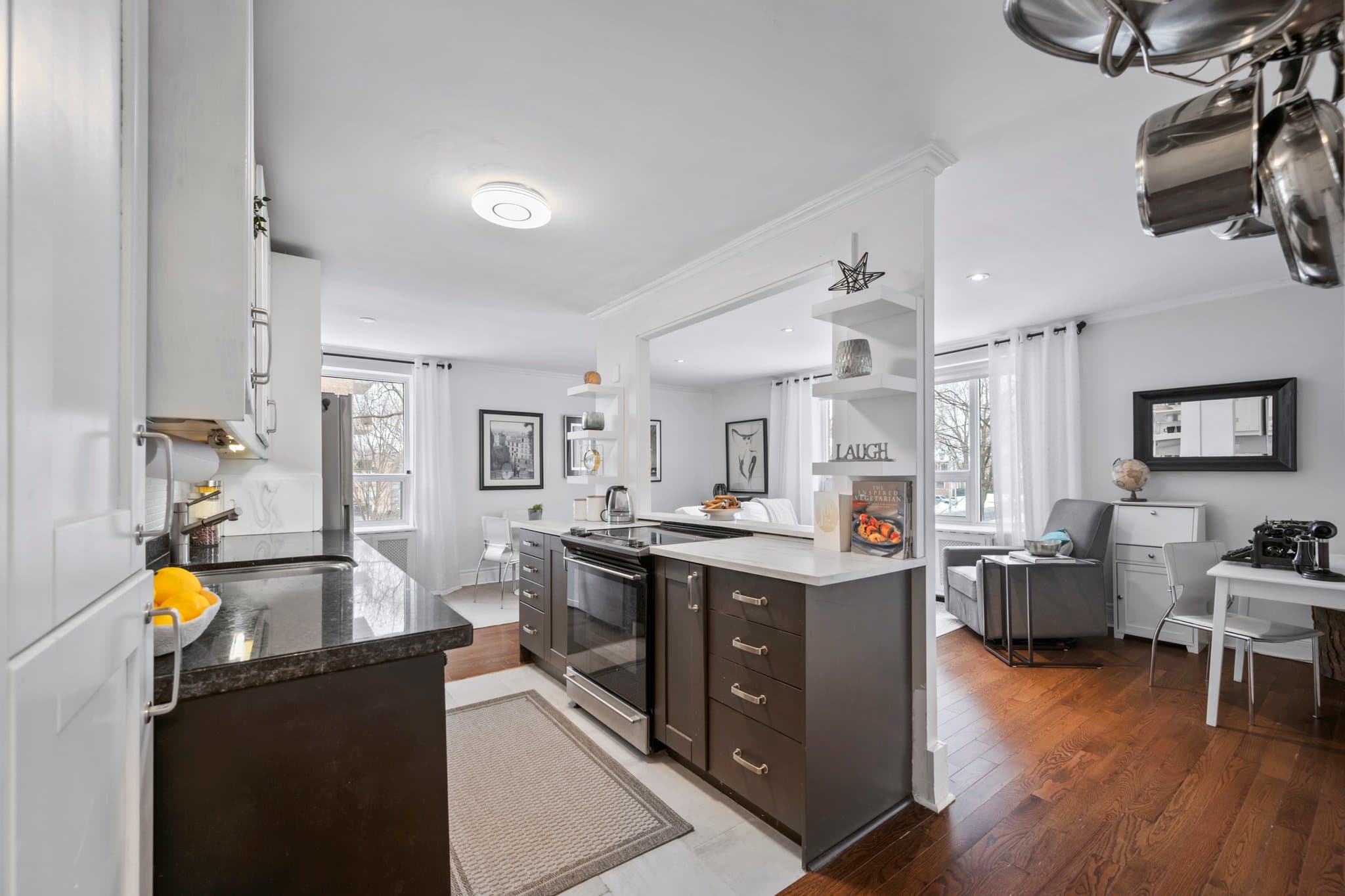 2550 Bathurst St Unit 206 Toronto, ON M6B 2Z2
