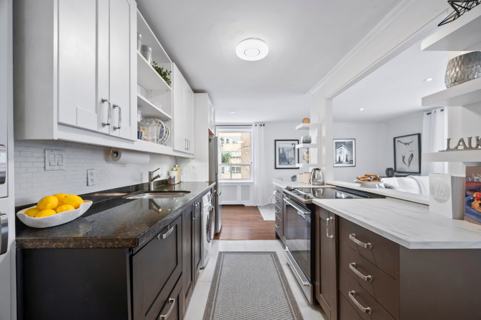 2550 Bathurst St Unit 206 Toronto, ON M6B 2Z2