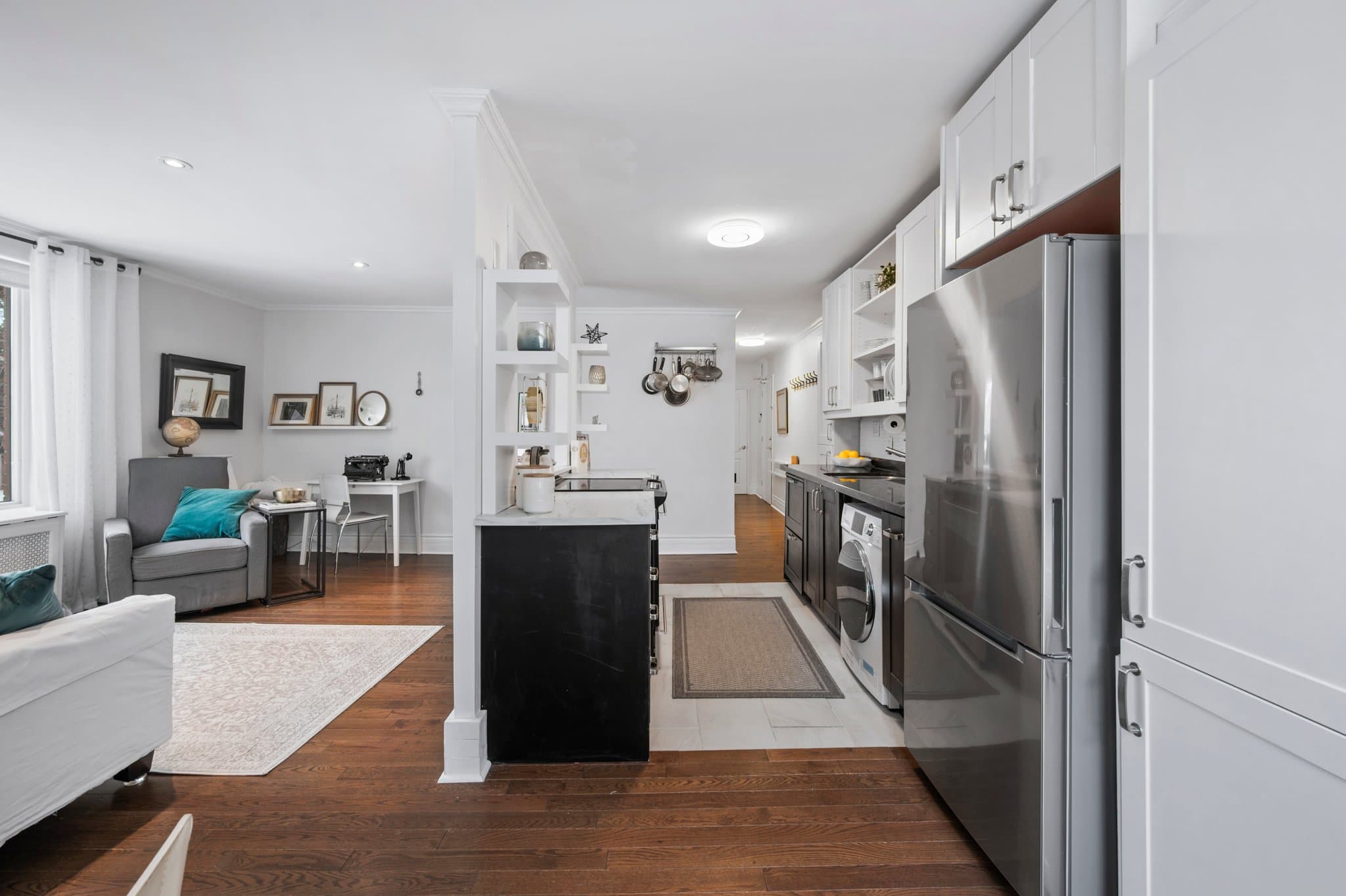 2550 Bathurst St Unit 206 Toronto, ON M6B 2Z2