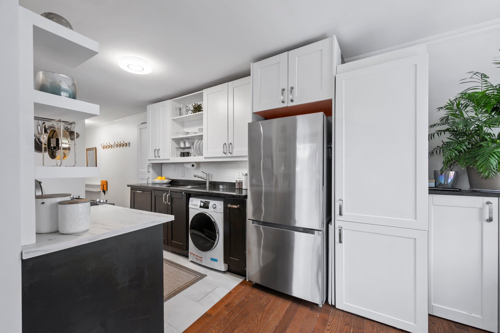 2550 Bathurst St Unit 206 Toronto, ON M6B 2Z2