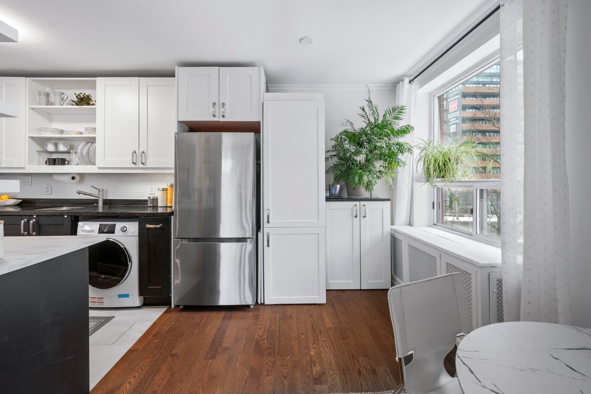 2550 Bathurst St Unit 206 Toronto, ON M6B 2Z2