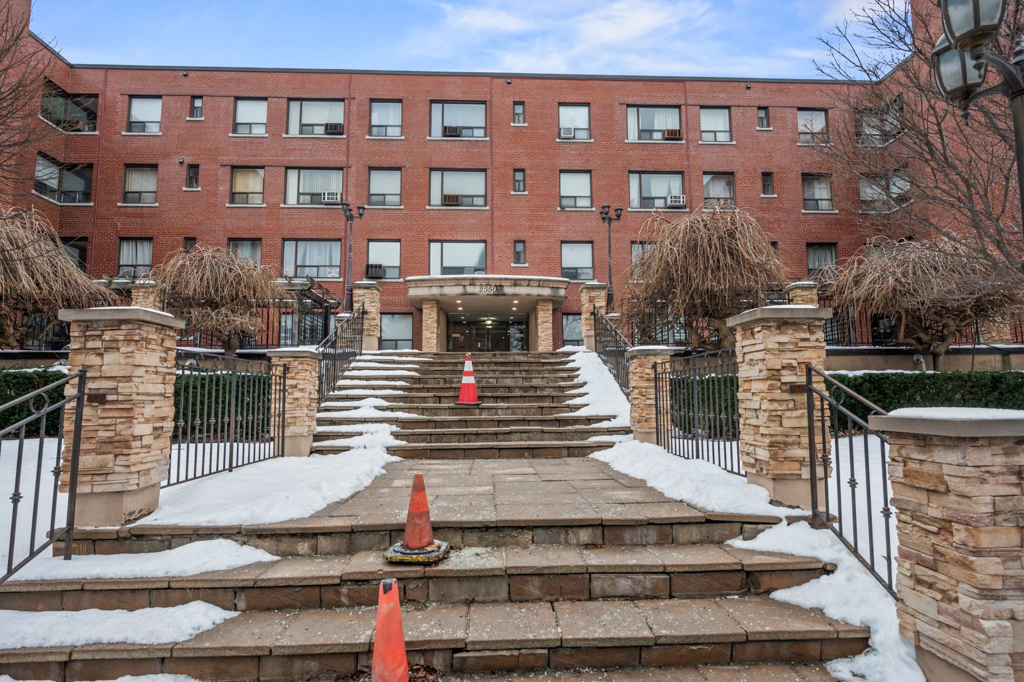 2550 Bathurst St Unit 206 Toronto, ON M6B 2Z2