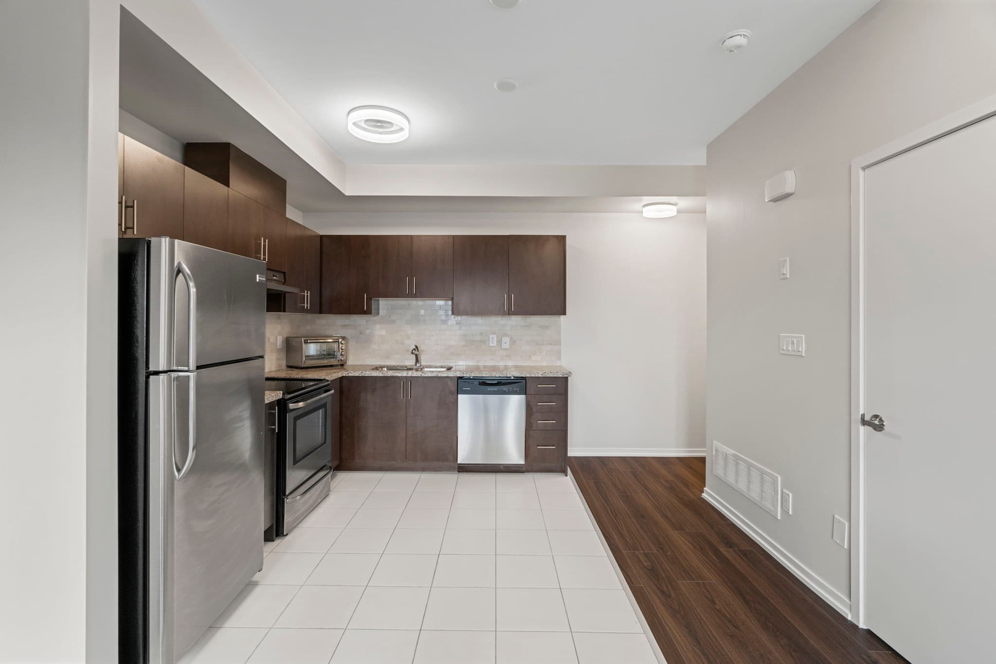 26 Bruce St Unit C24 Vaughan, ON L4L 0H4