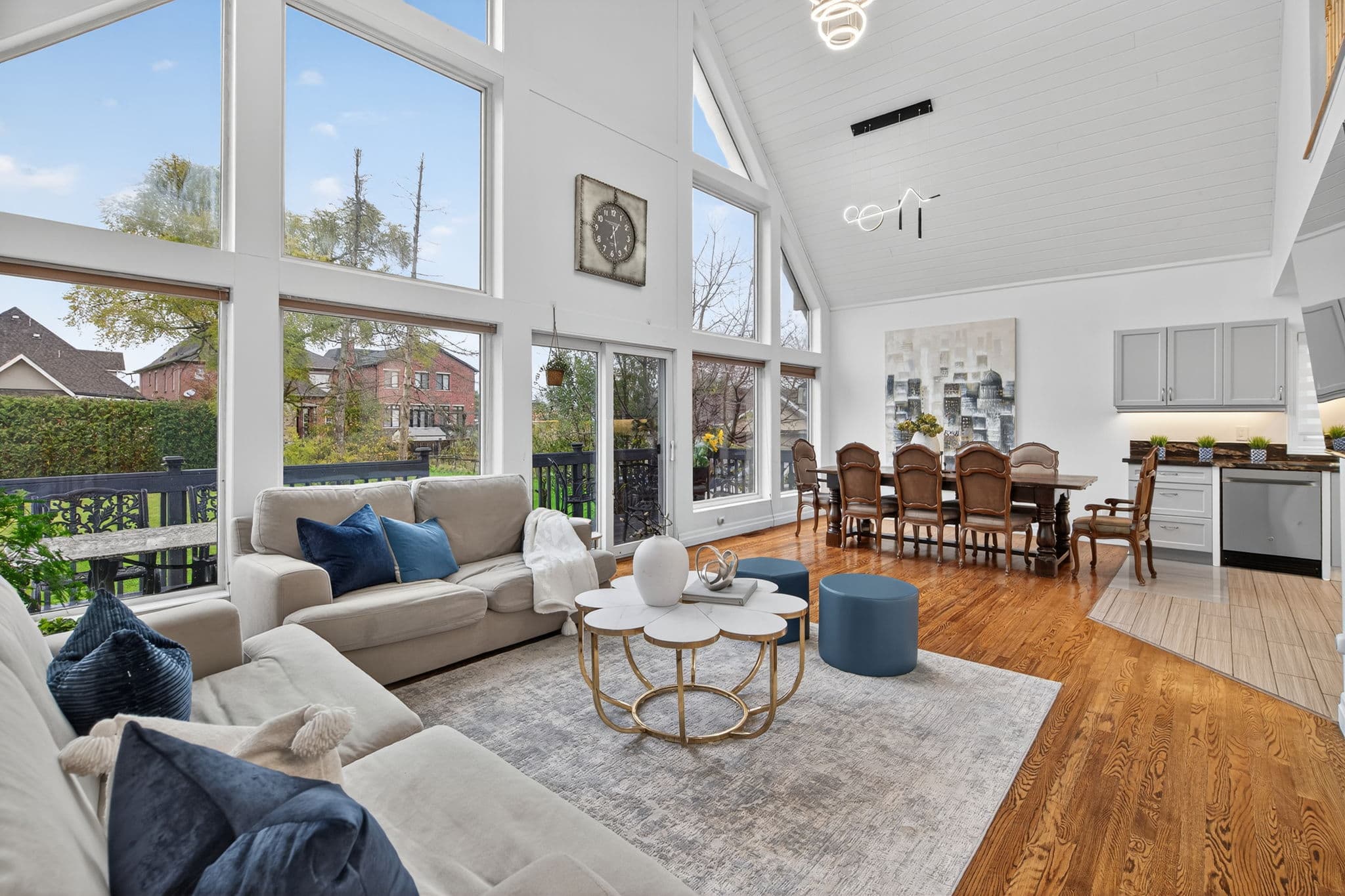 26 Elm Grove Ave Richmond Hill, ON L4E 2T1