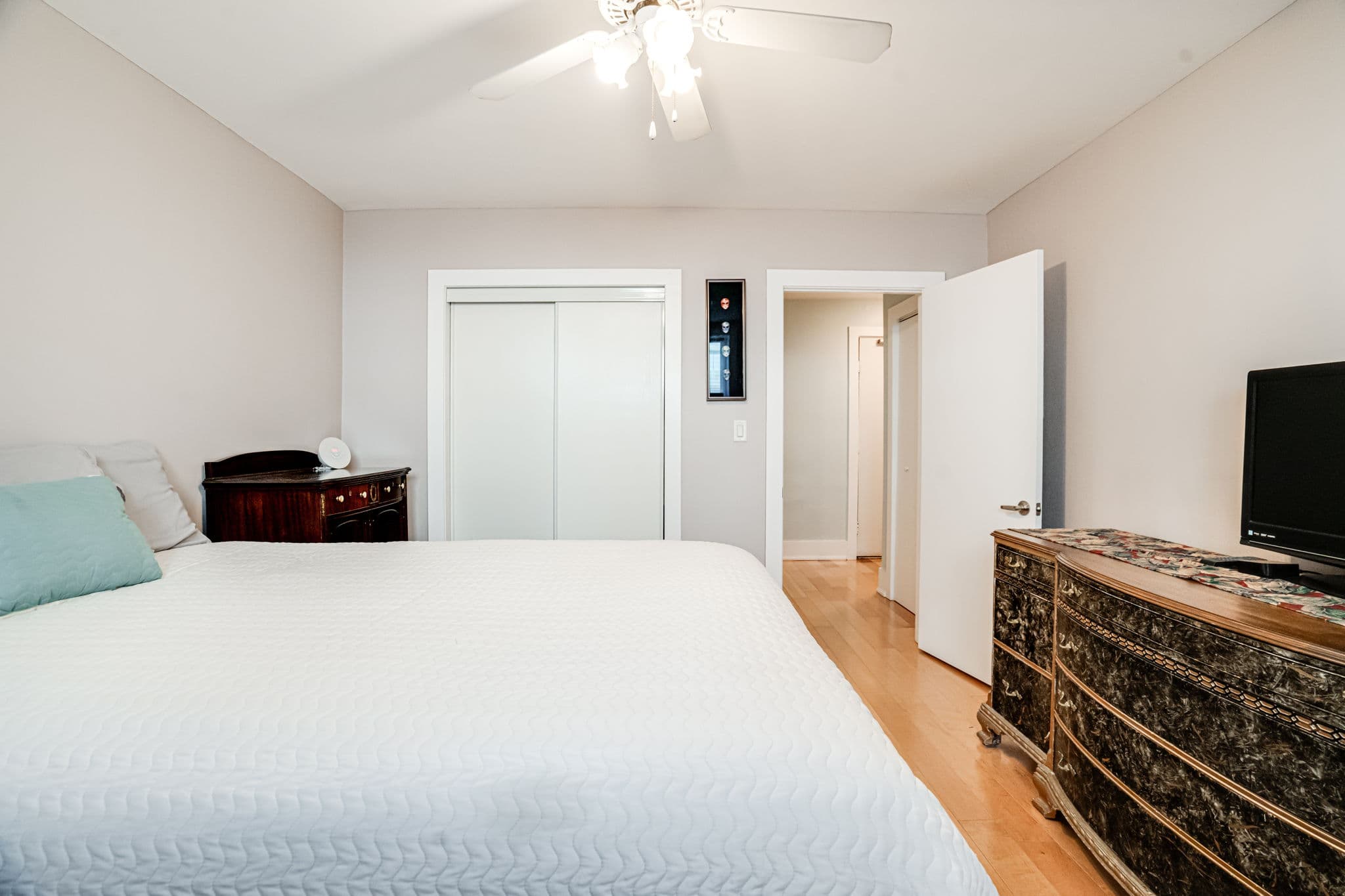 2603 Bathurst St Unit 102 Toronto, ON M6B 2Z6