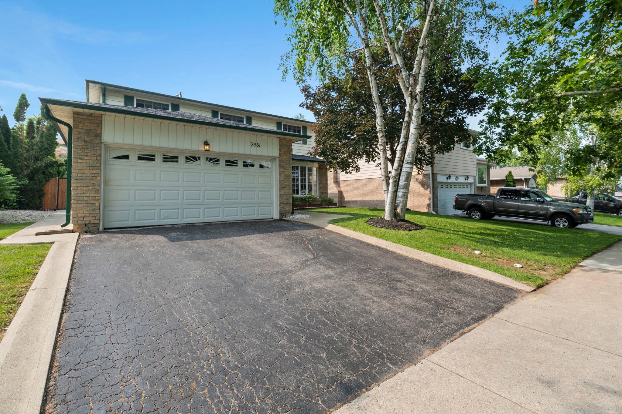 2631 Cavendish Dr Burlington, ON L7P 3W6