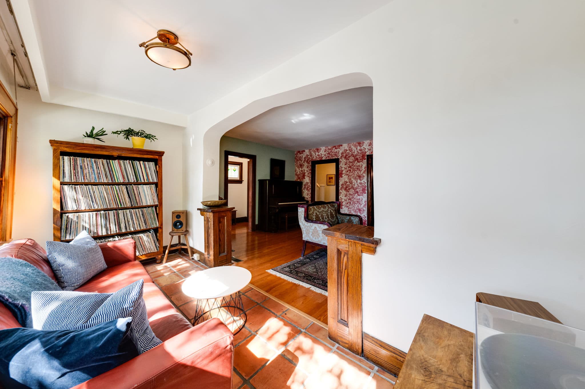 264 Benson Ave Toronto, ON M6G 2J8