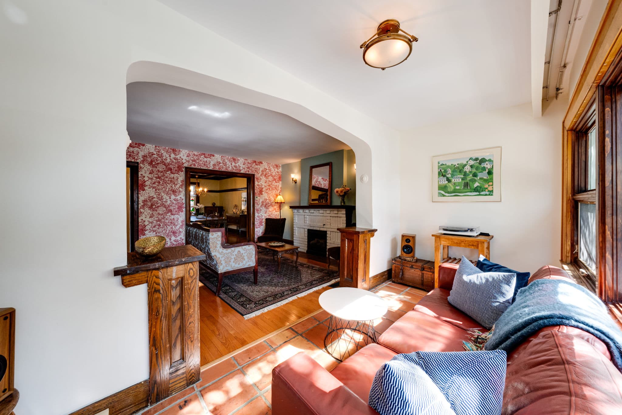 264 Benson Ave Toronto, ON M6G 2J8