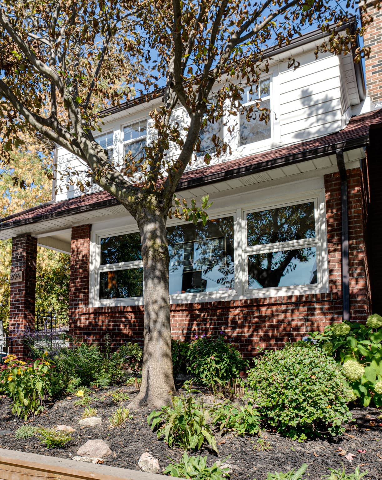 264 Benson Ave Toronto, ON M6G 2J8
