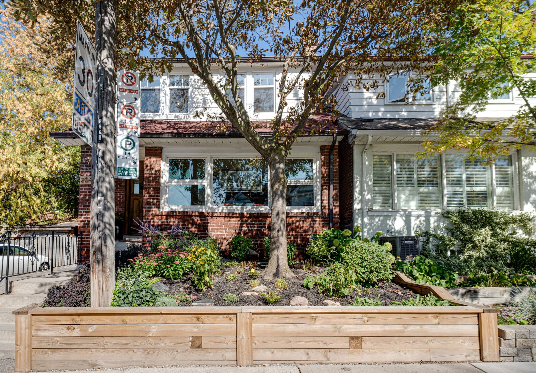 264 Benson Ave Toronto, ON M6G 2J8