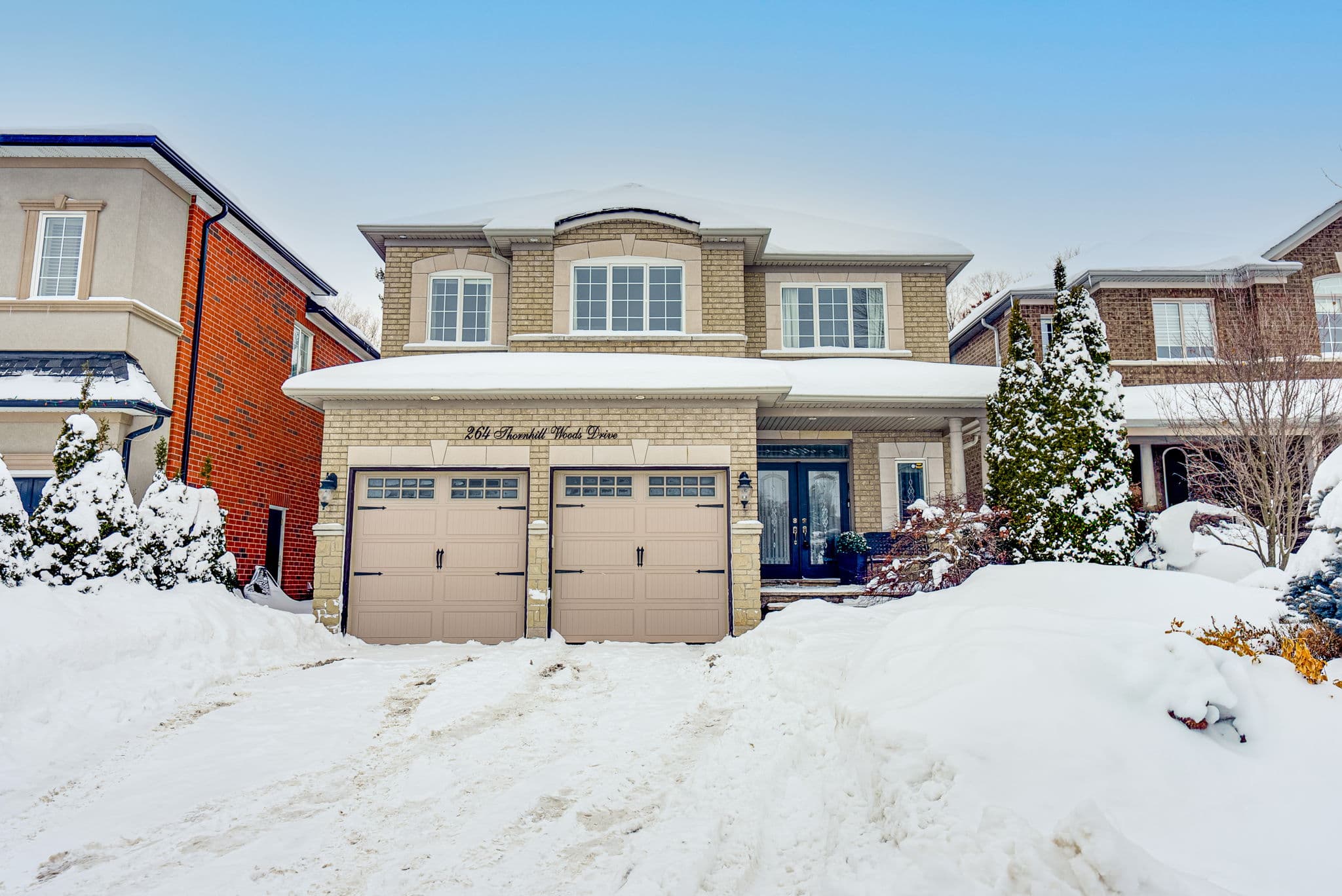 264 Thornhill Woods Dr Vaughan, ON L4J 8V5