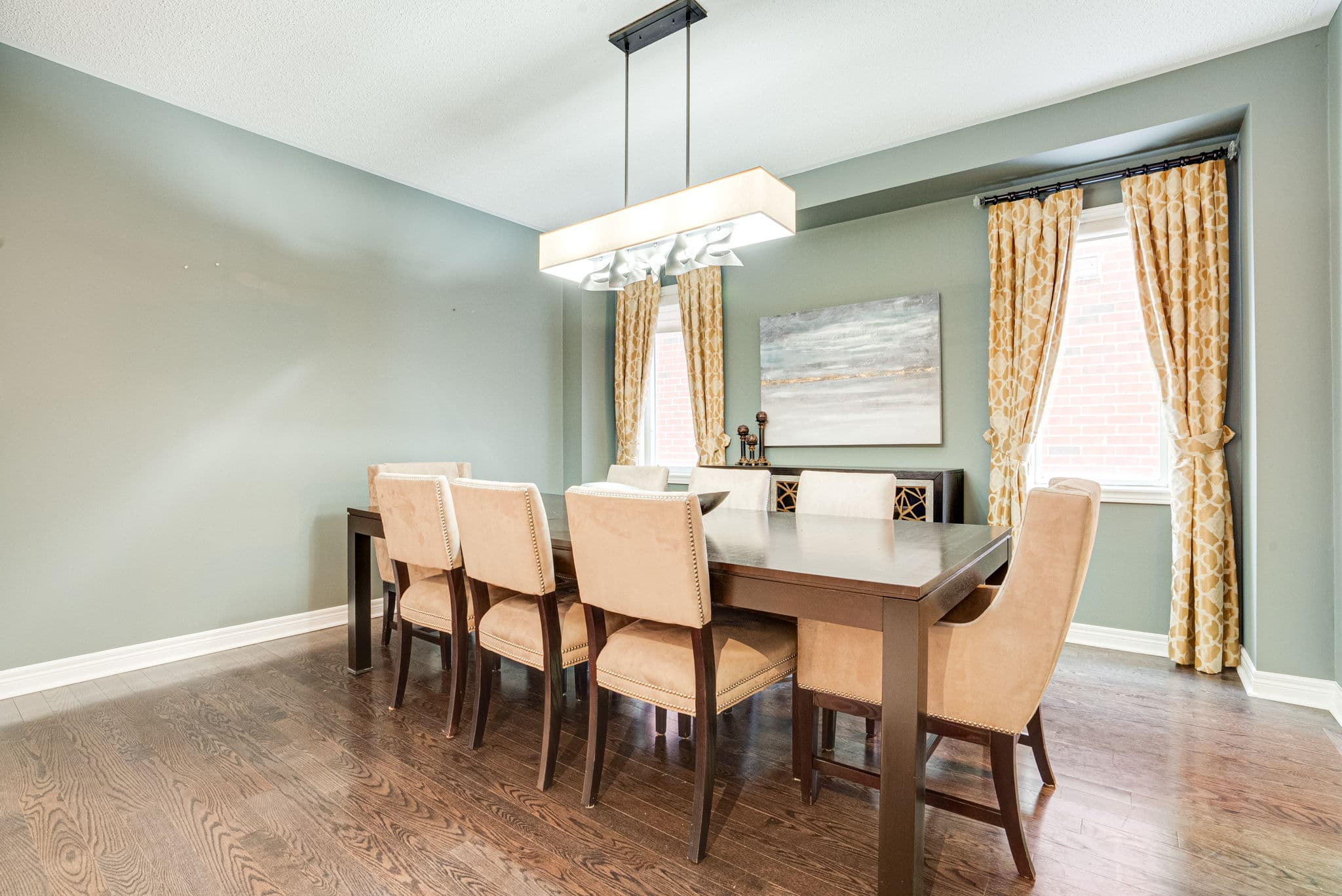 264 Thornhill Woods Dr Vaughan, ON L4J 8V5