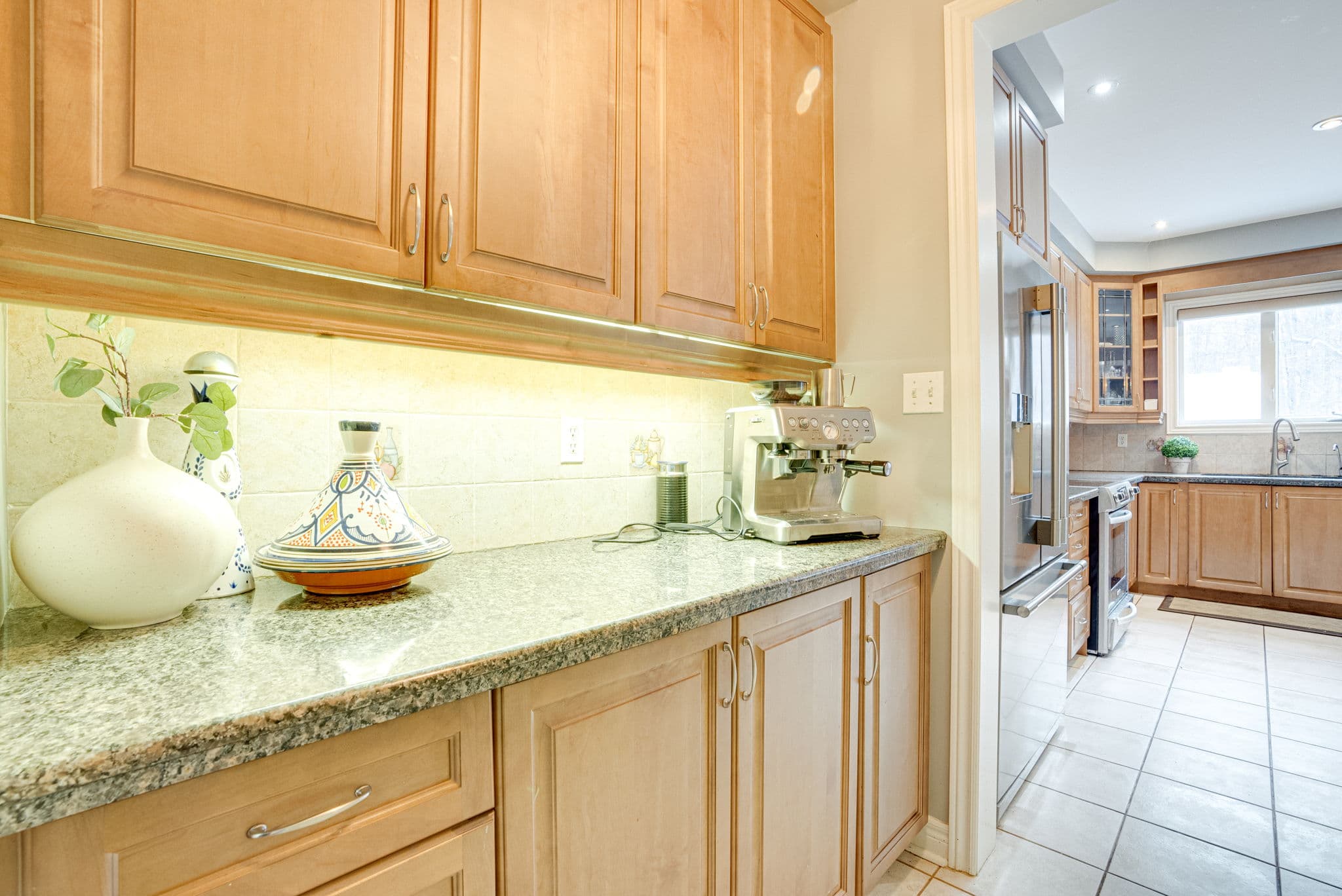 264 Thornhill Woods Dr Vaughan, ON L4J 8V5