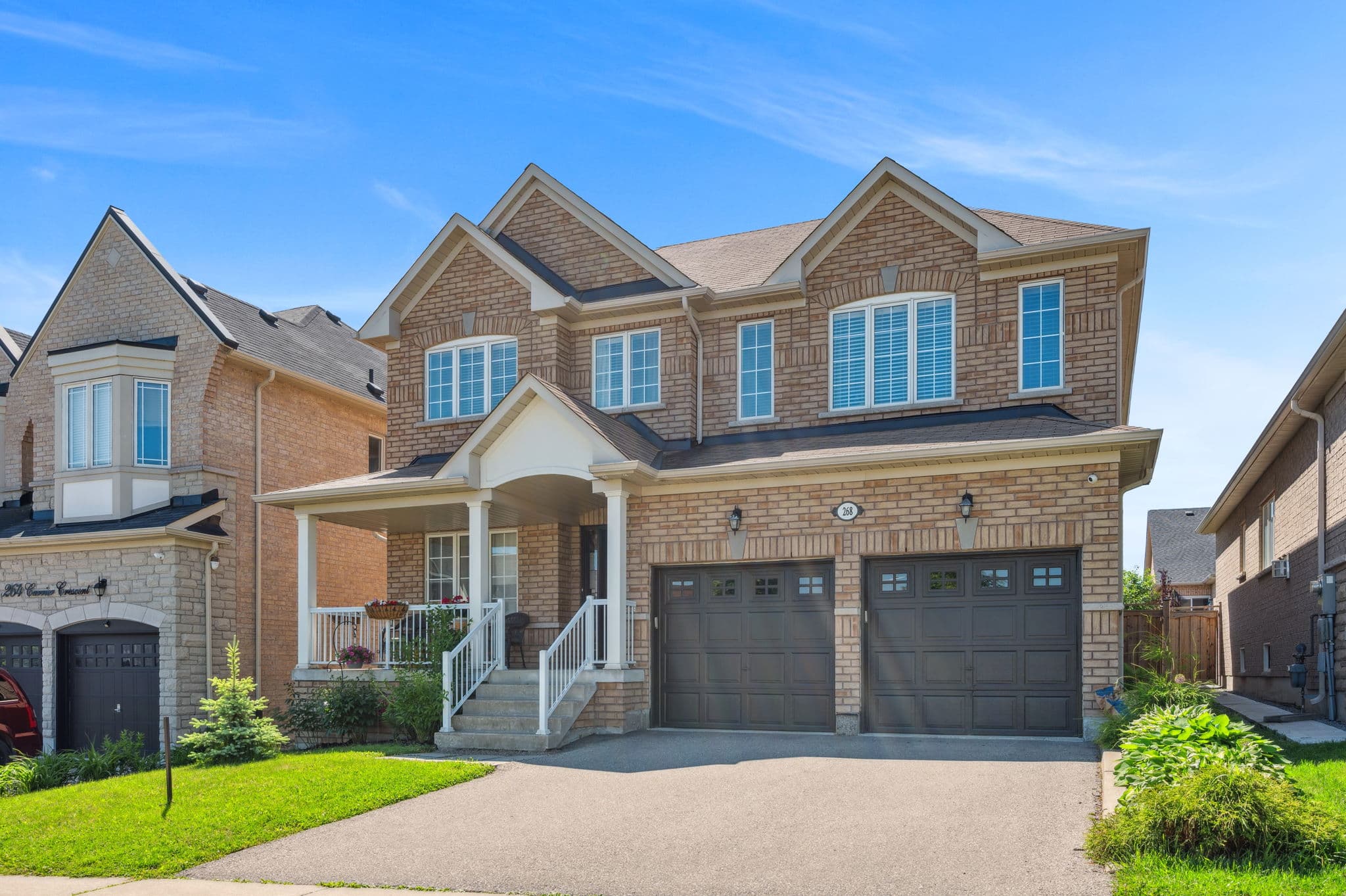 268 Carrier Crescent Vaughan, ON L6A 4N8