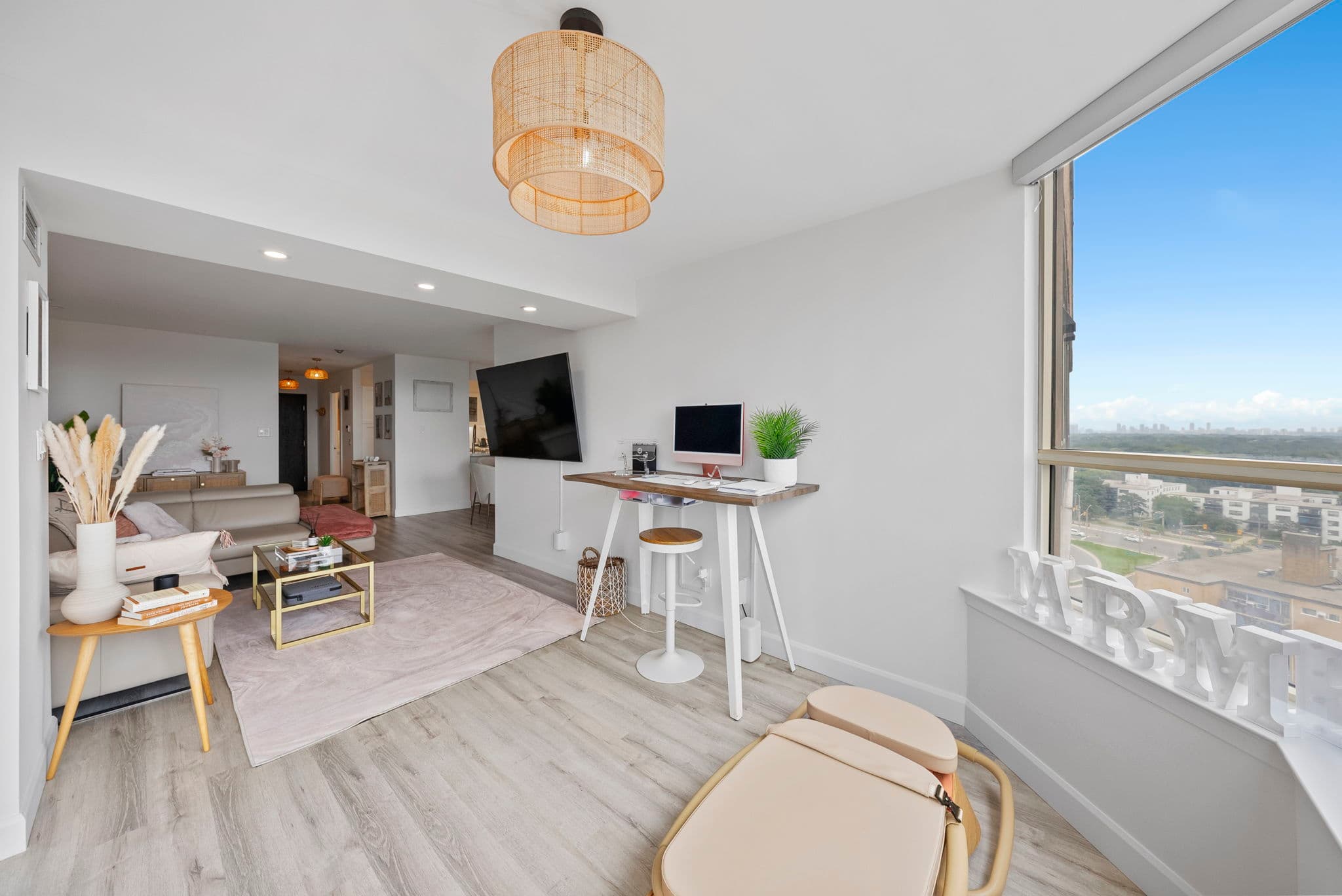 268 Ridley Blvd Unit 1513 Toronto, ON M5M 4N3