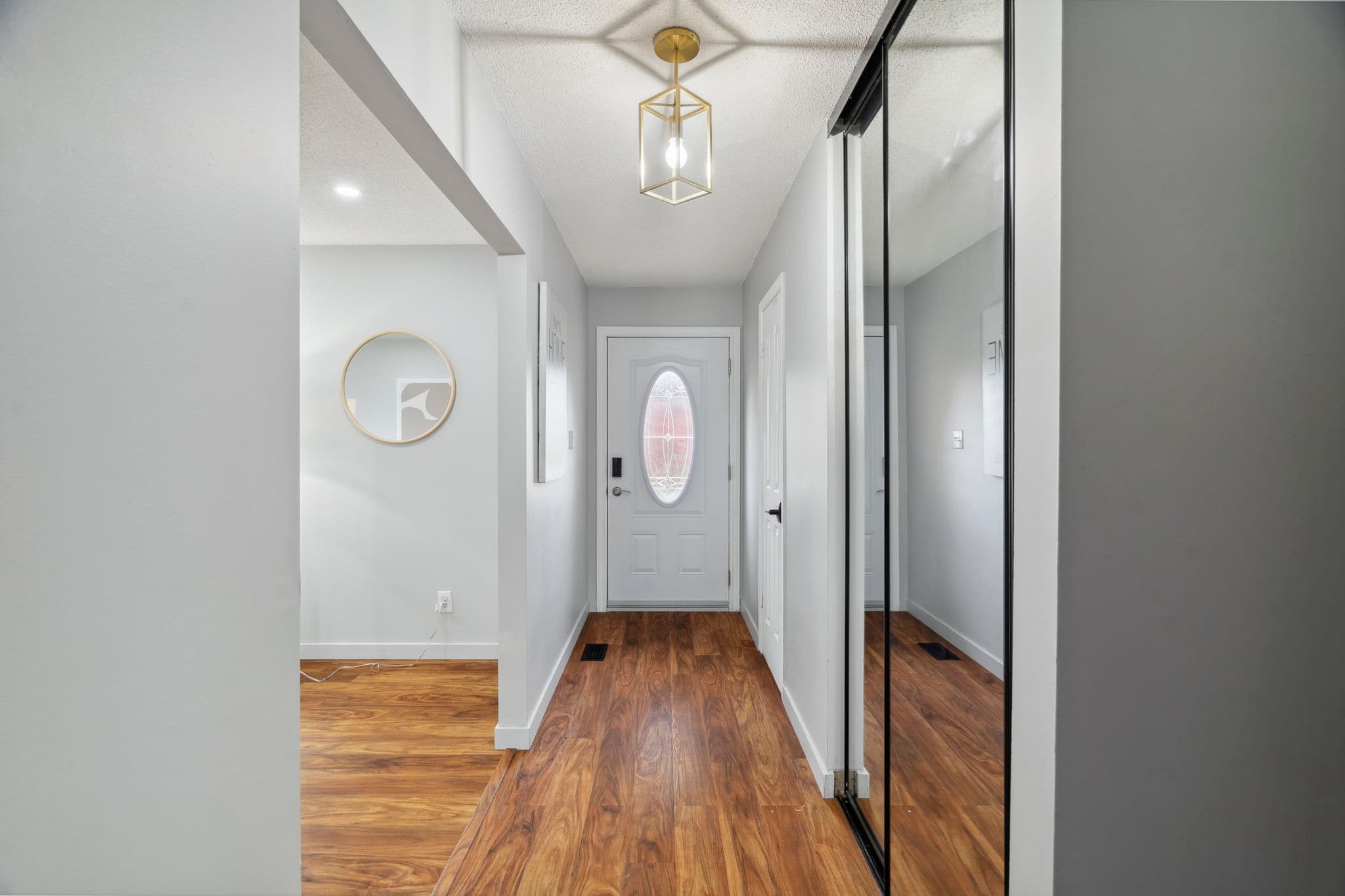 27 Evaleigh Ct Whitby, ON L1N 8N4
