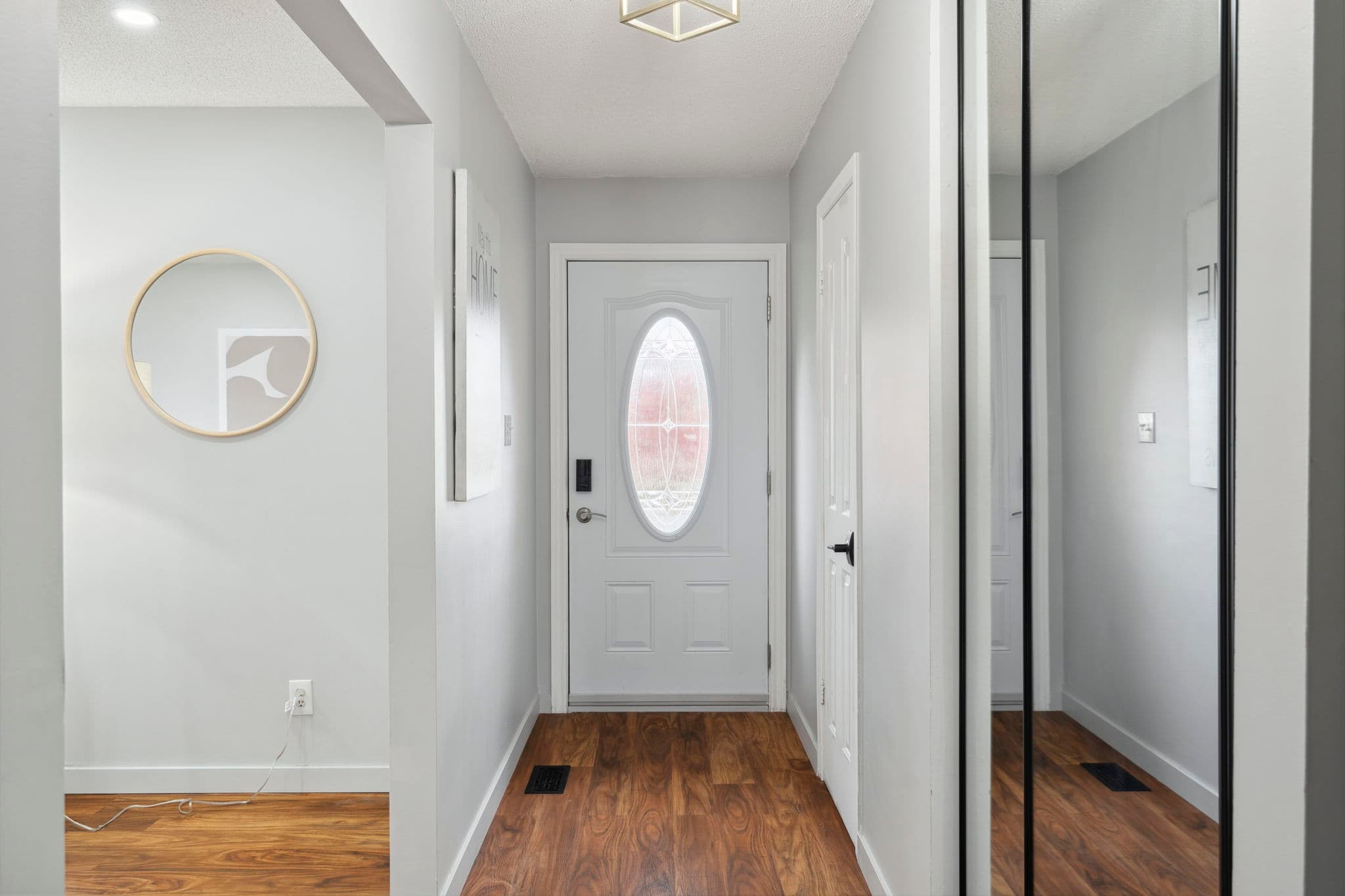 27 Evaleigh Ct Whitby, ON L1N 8N4