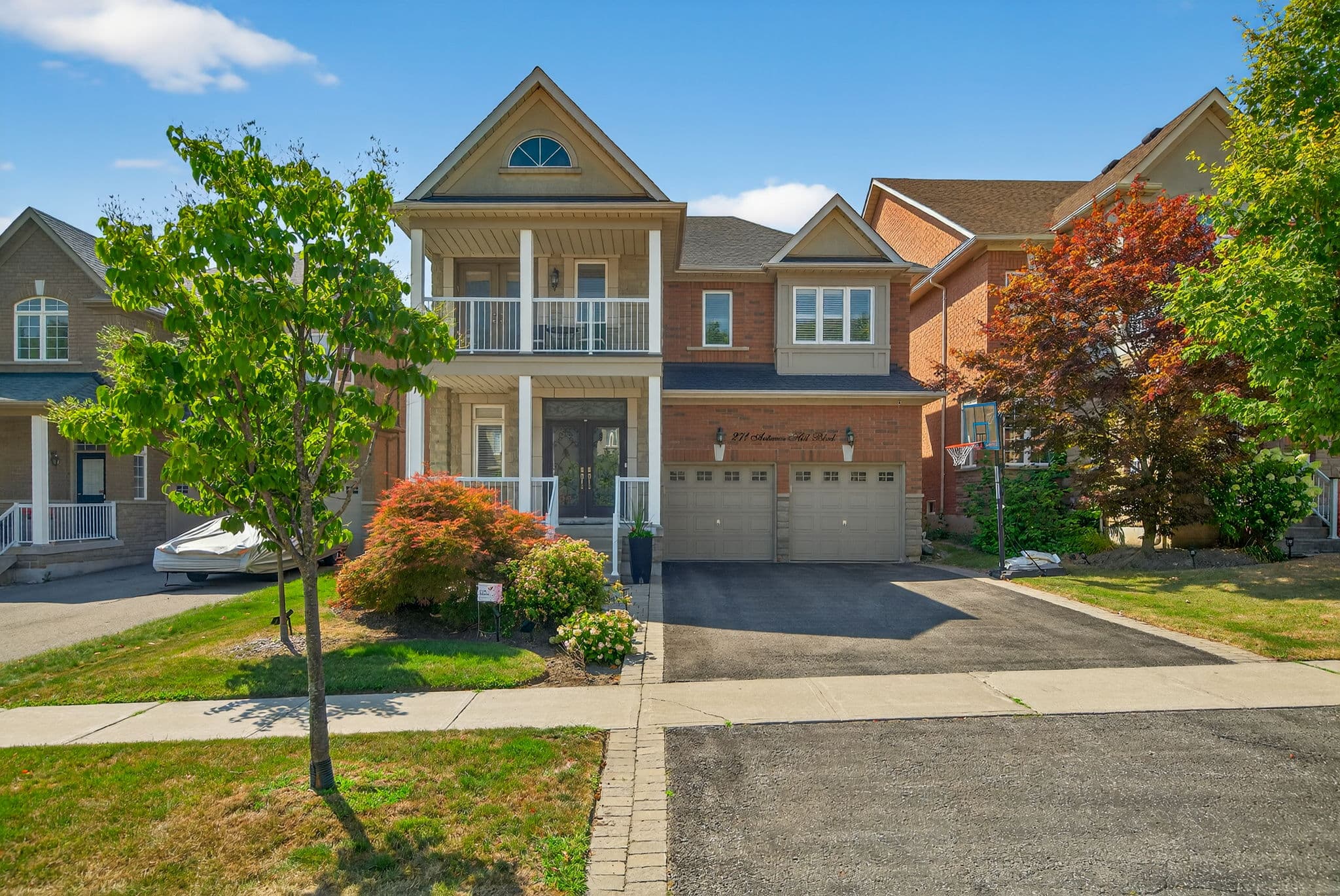 271 Autumn Hill Blvd Vaughan, ON L4J 8Y4