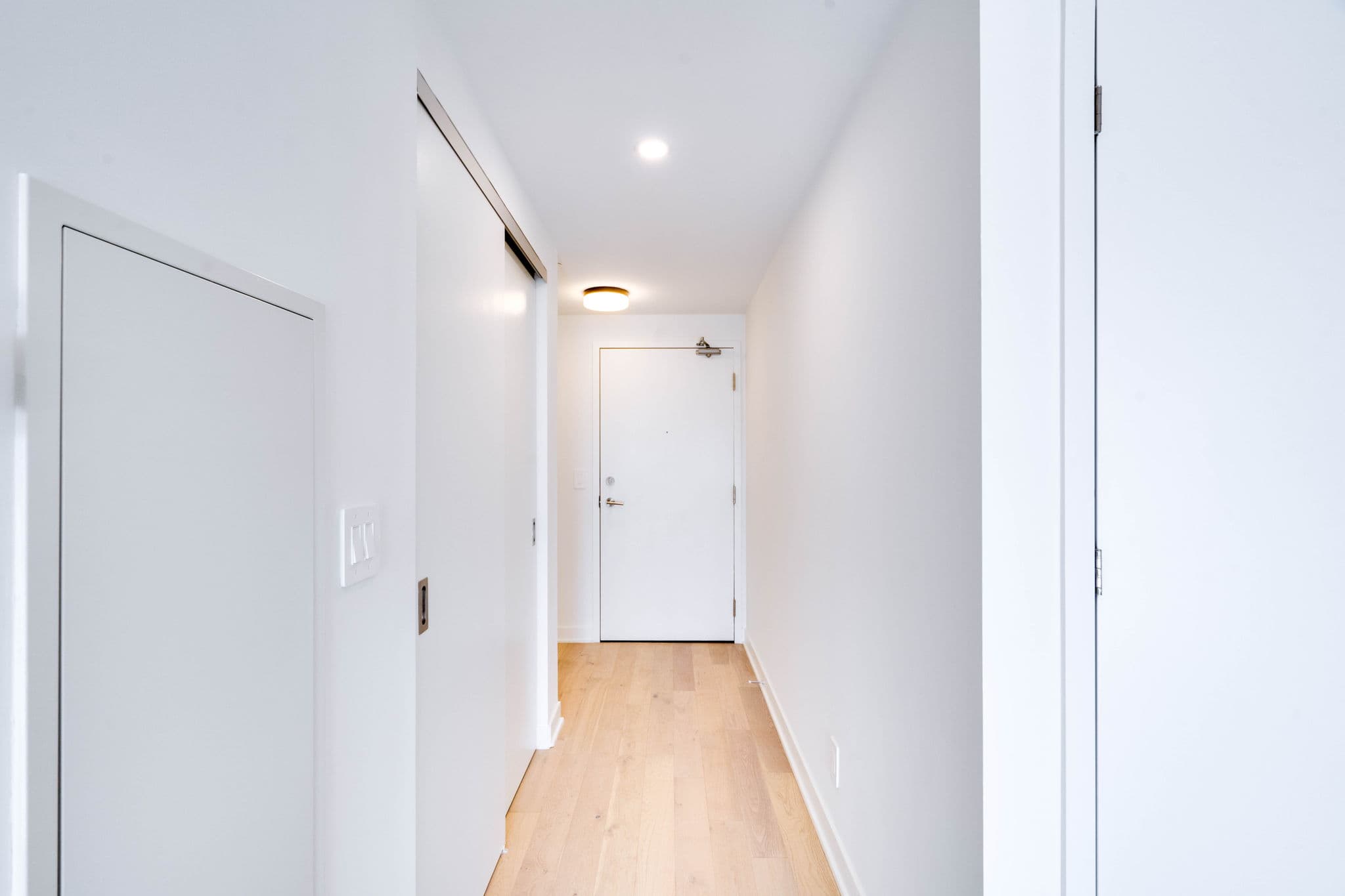 2720 Dundas St W 401 Toronto, ON M6P 0C3