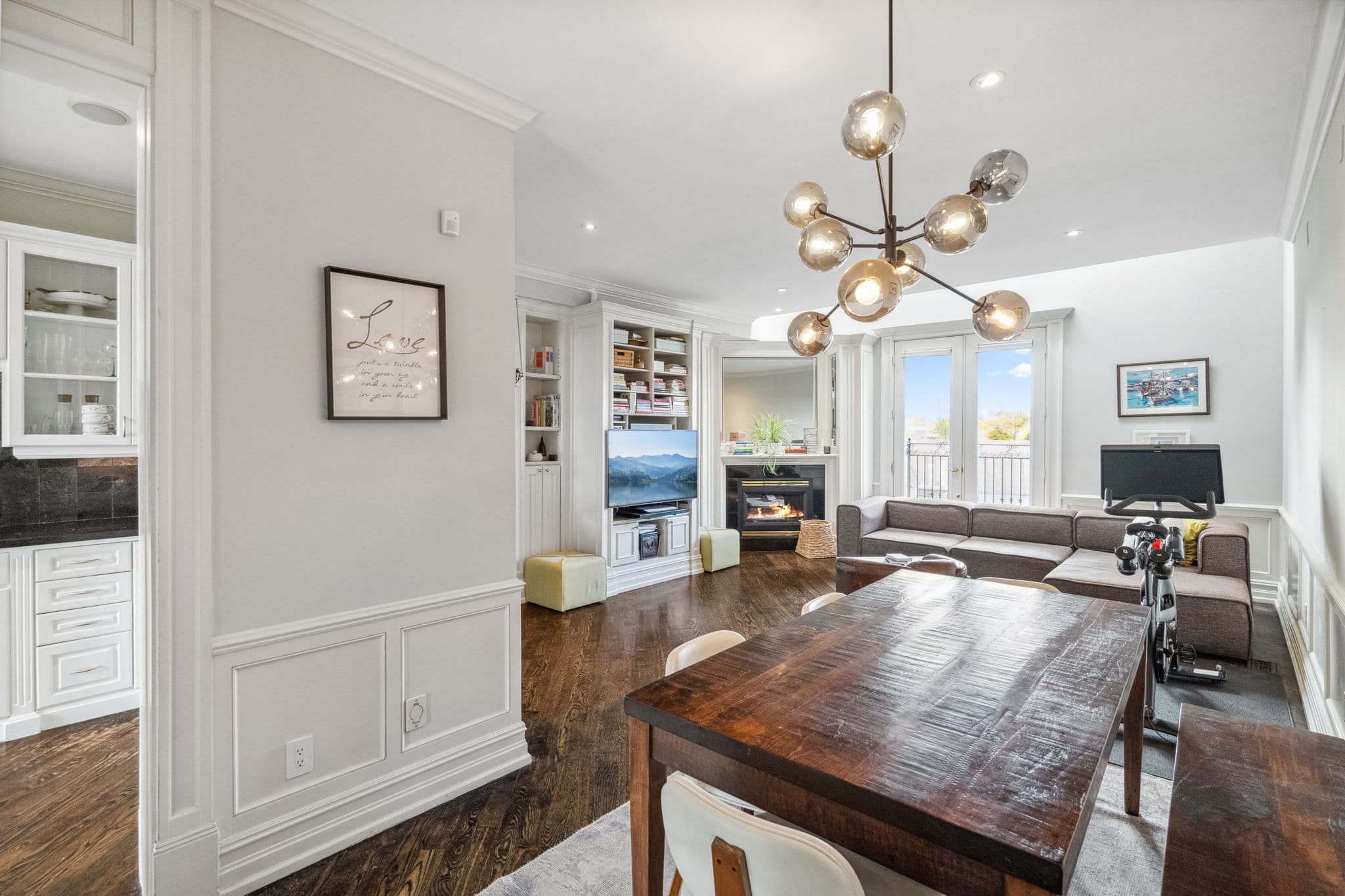 276 Spadina Rd Unit 4 Toronto, ON M5R 2V4
