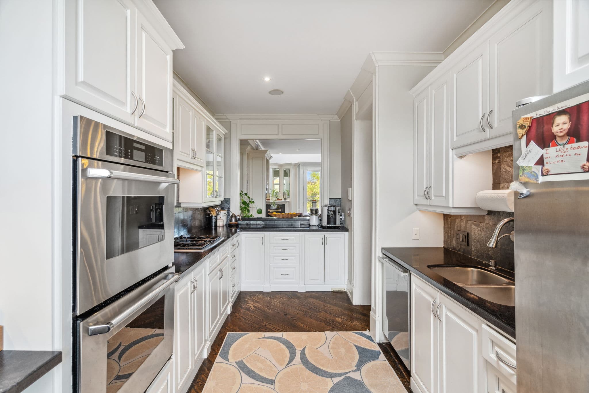 276 Spadina Rd Unit 4 Toronto, ON M5R 2V4