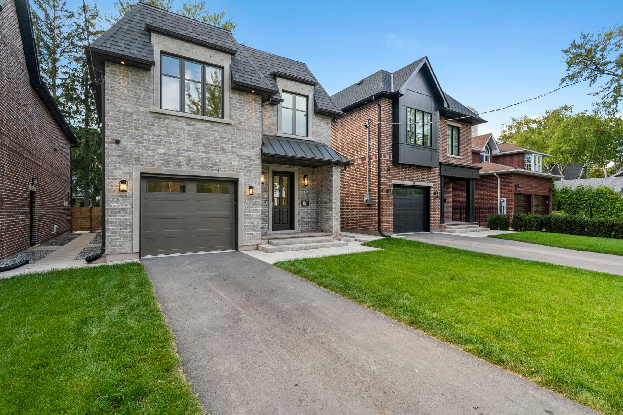 28 Durban Rd Toronto, ON M8Z 4B3