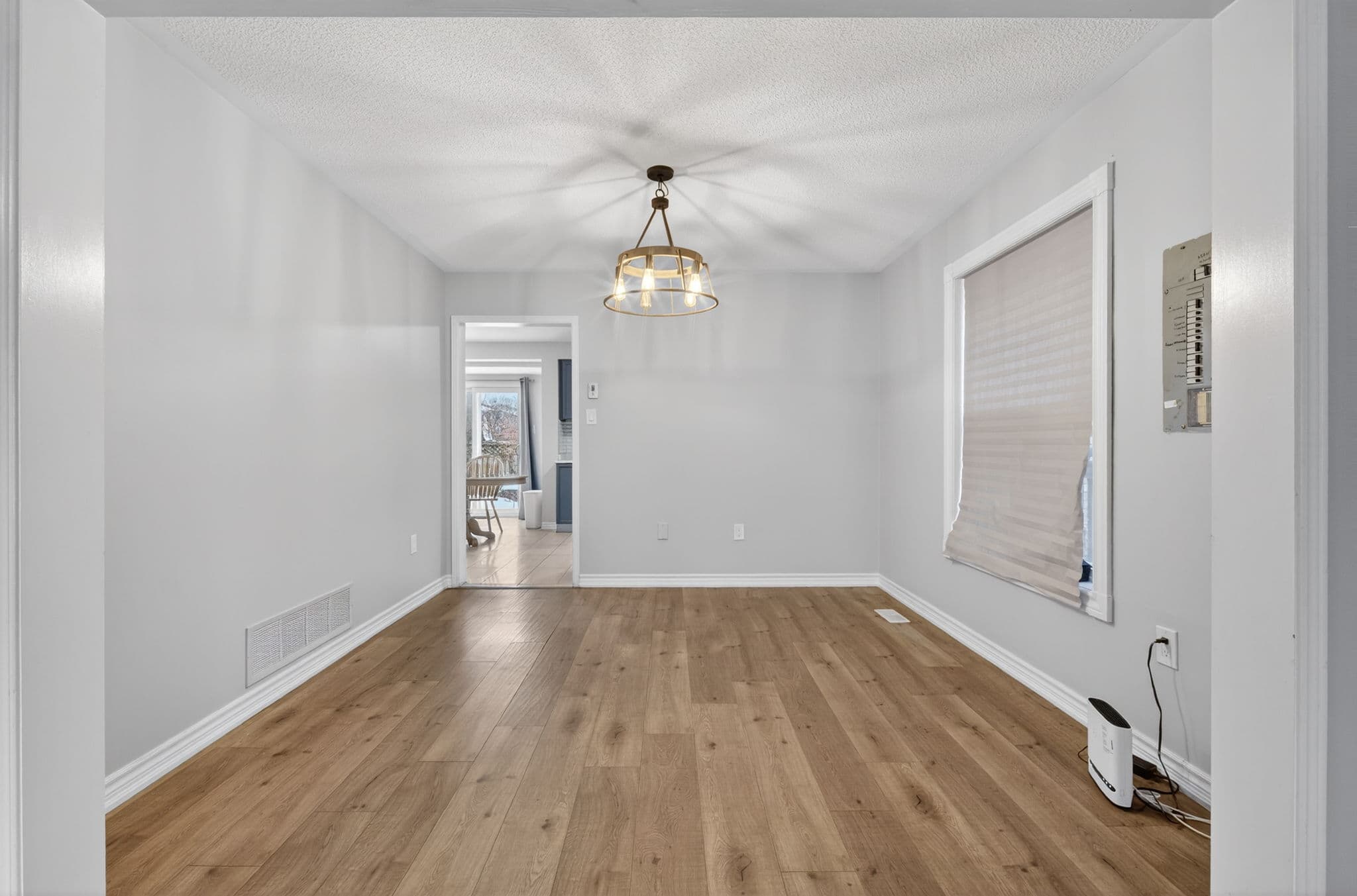 28 Matterdale Ave Brampton, ON L6Y 4J6