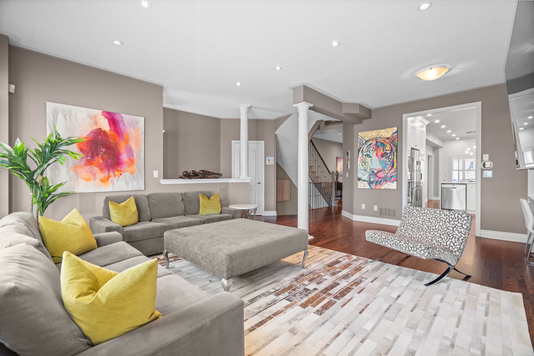 28 Mistywood Crescent Vaughan, ON L4J 9E6
