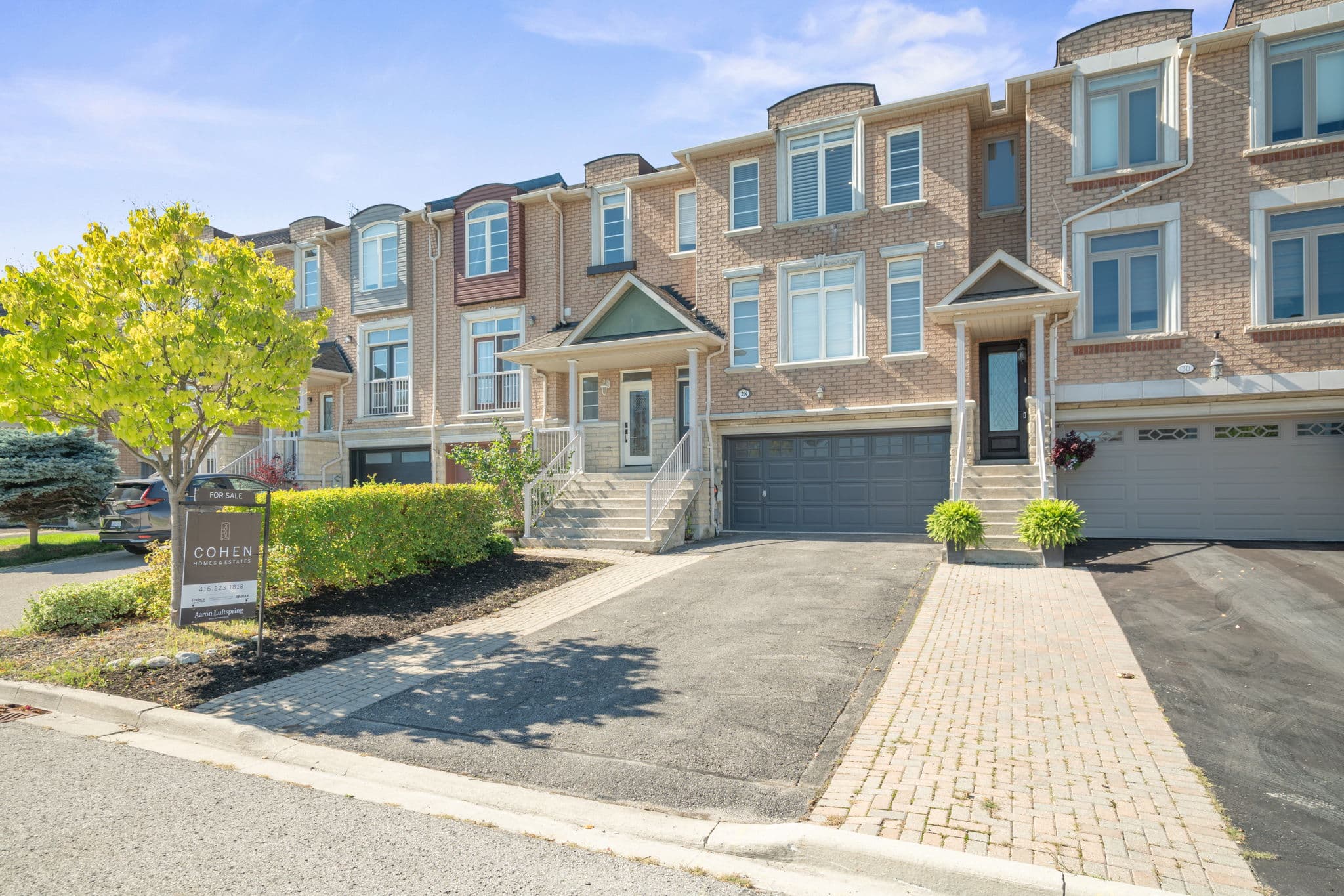 28 Mistywood Crescent Vaughan, ON L4J 9E6