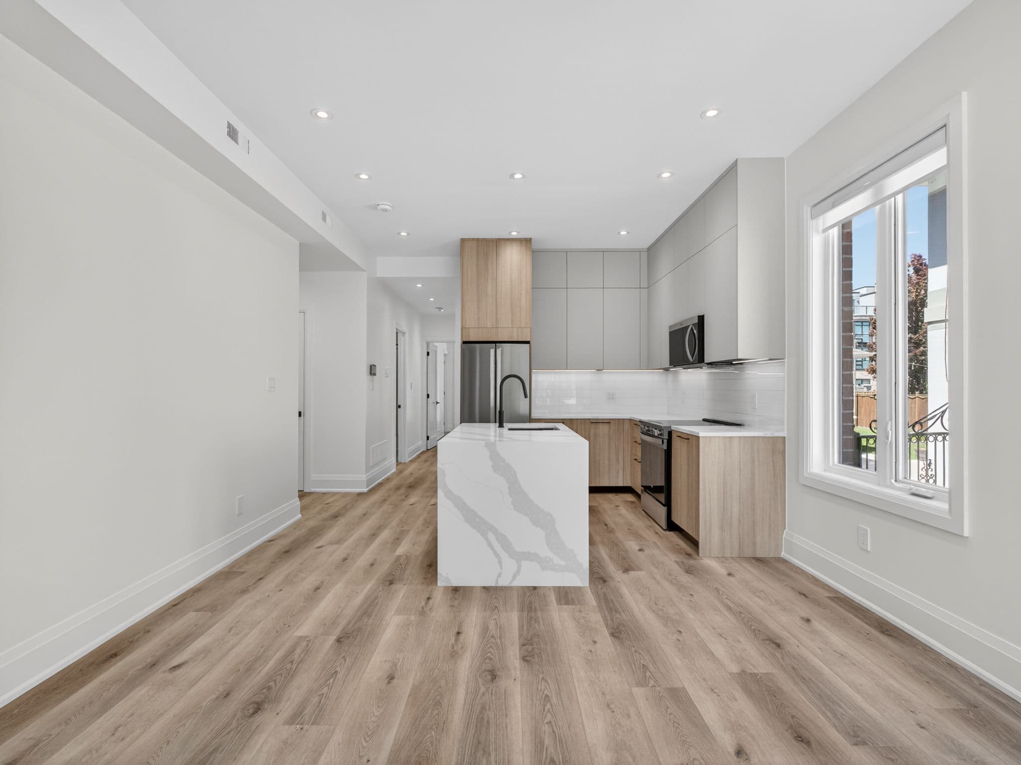 28 Norcross Rd Toronto, ON M3H 2R4