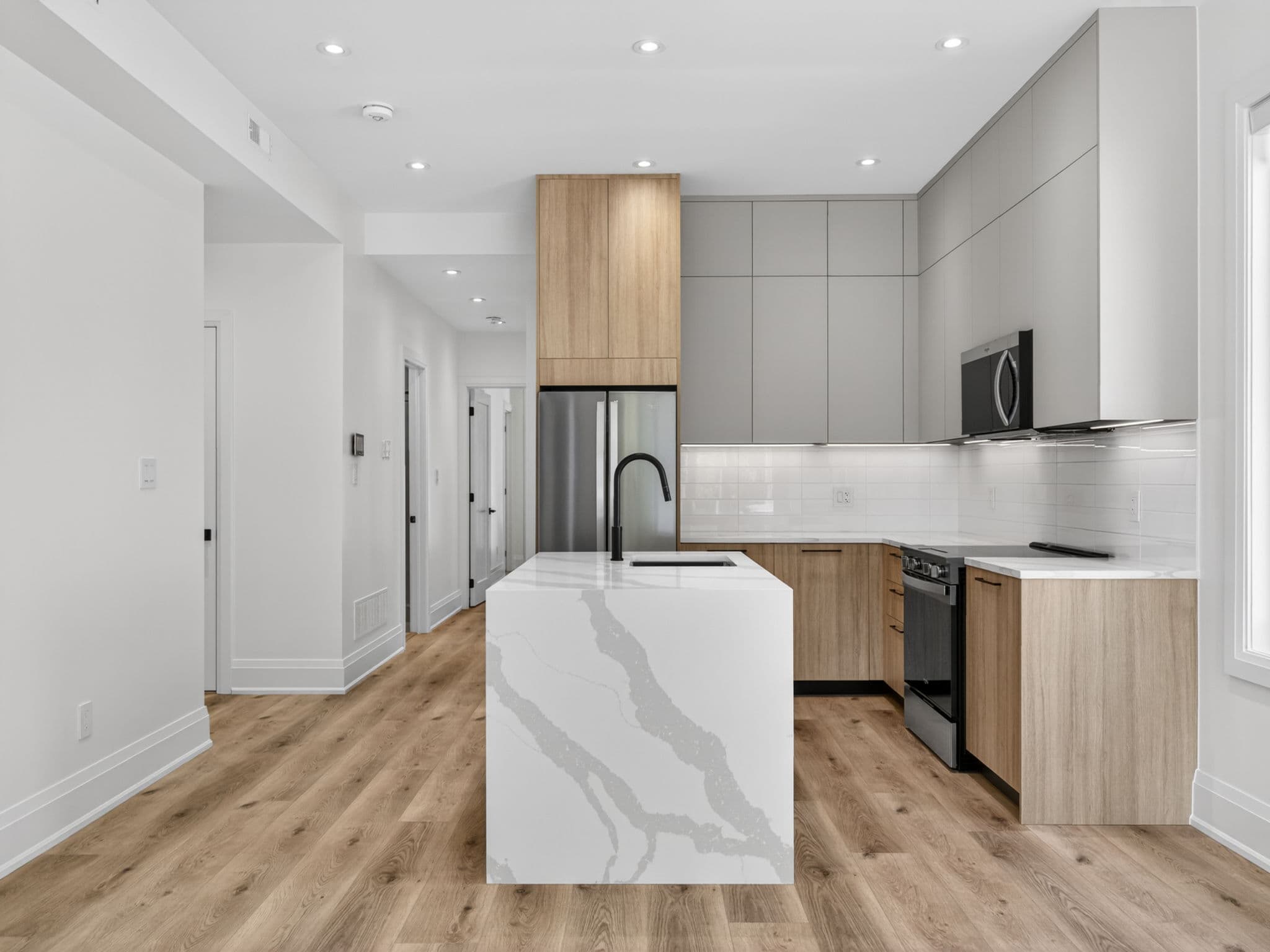 28 Norcross Rd Toronto, ON M3H 2R4