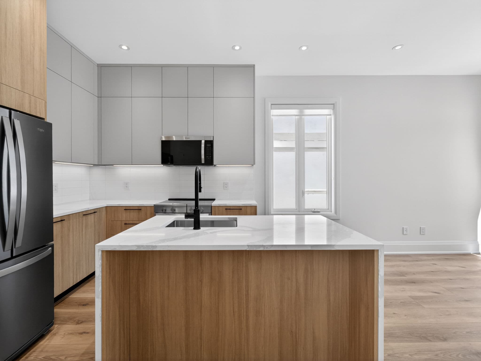 28 Norcross Rd Toronto, ON M3H 2R4