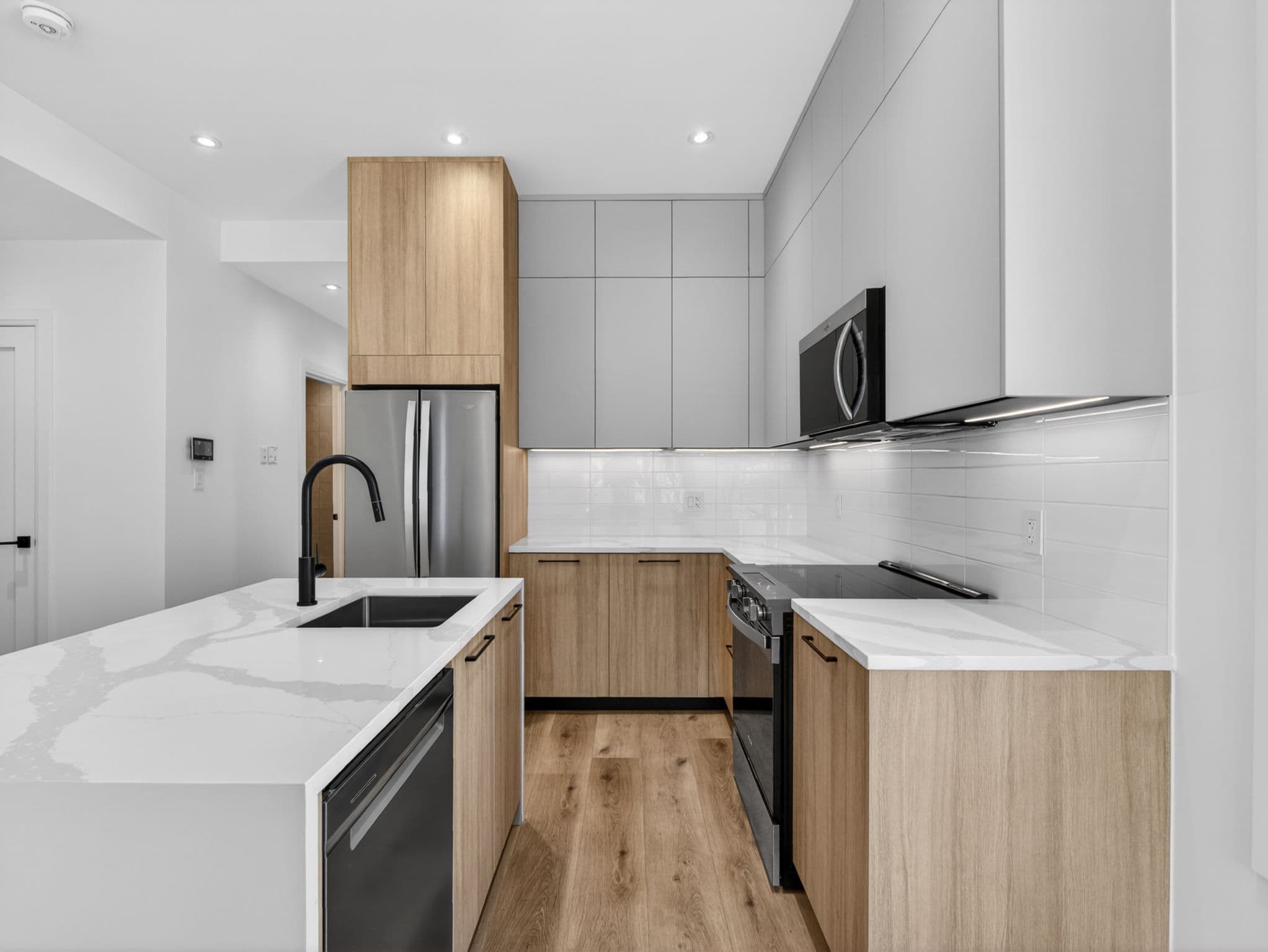 28 Norcross Rd Toronto, ON M3H 2R4