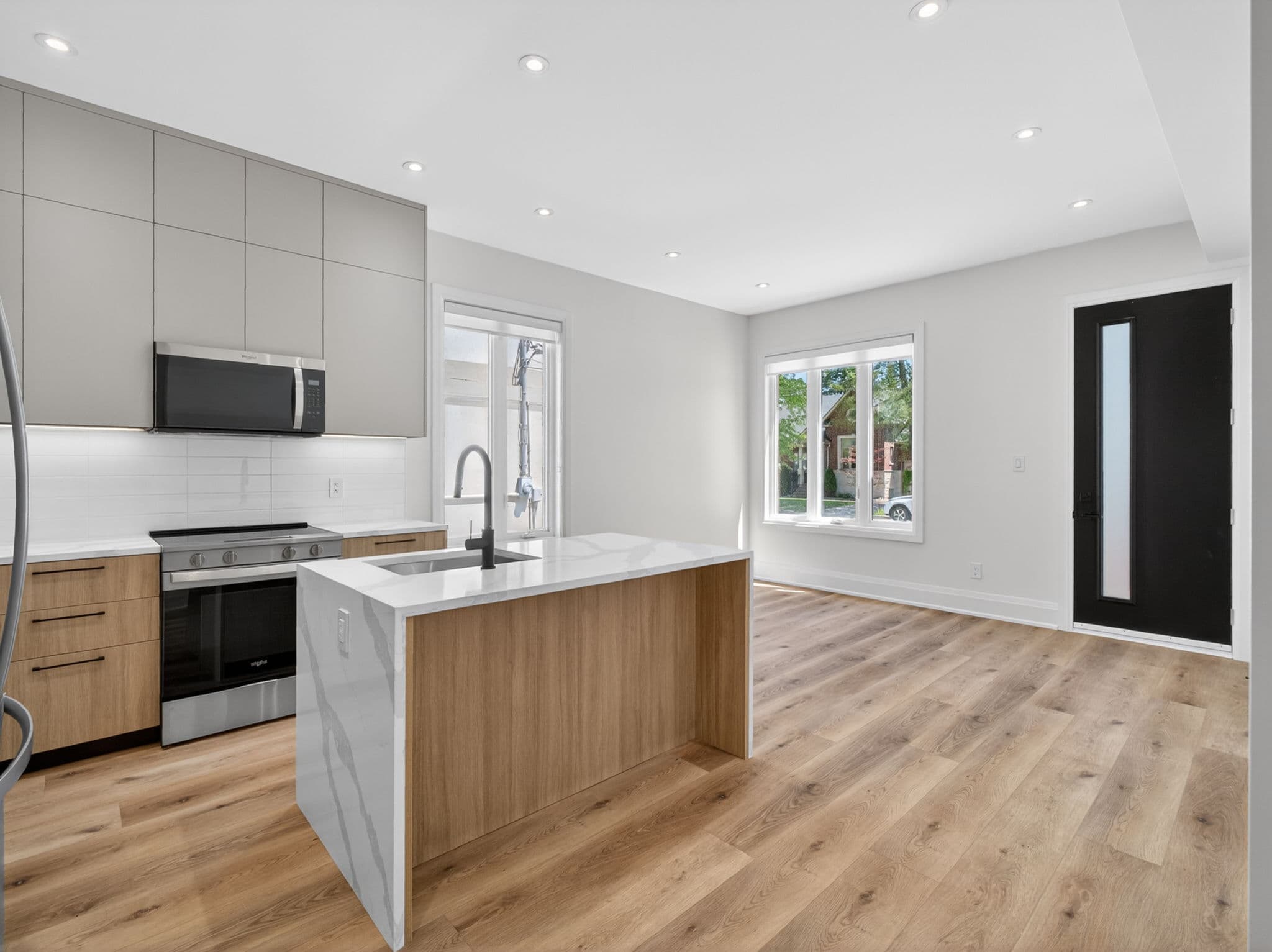 28 Norcross Rd Toronto, ON M3H 2R4
