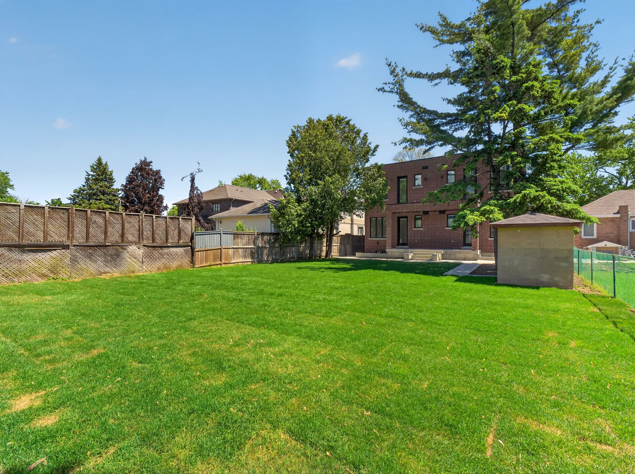 28 Norcross Rd Unit 5 Toronto, ON M3H 2R4