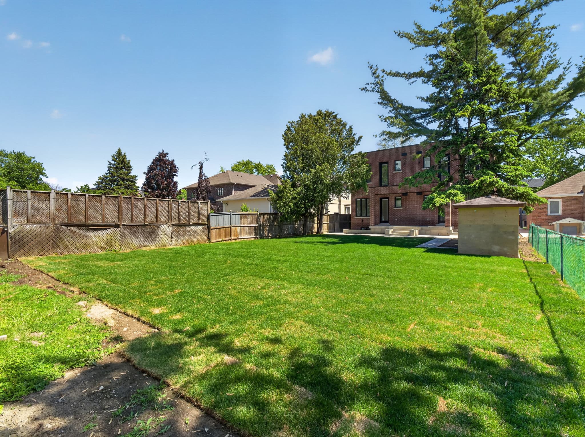 28 Norcross Rd Unit 6 Toronto, ON M3H 2R4