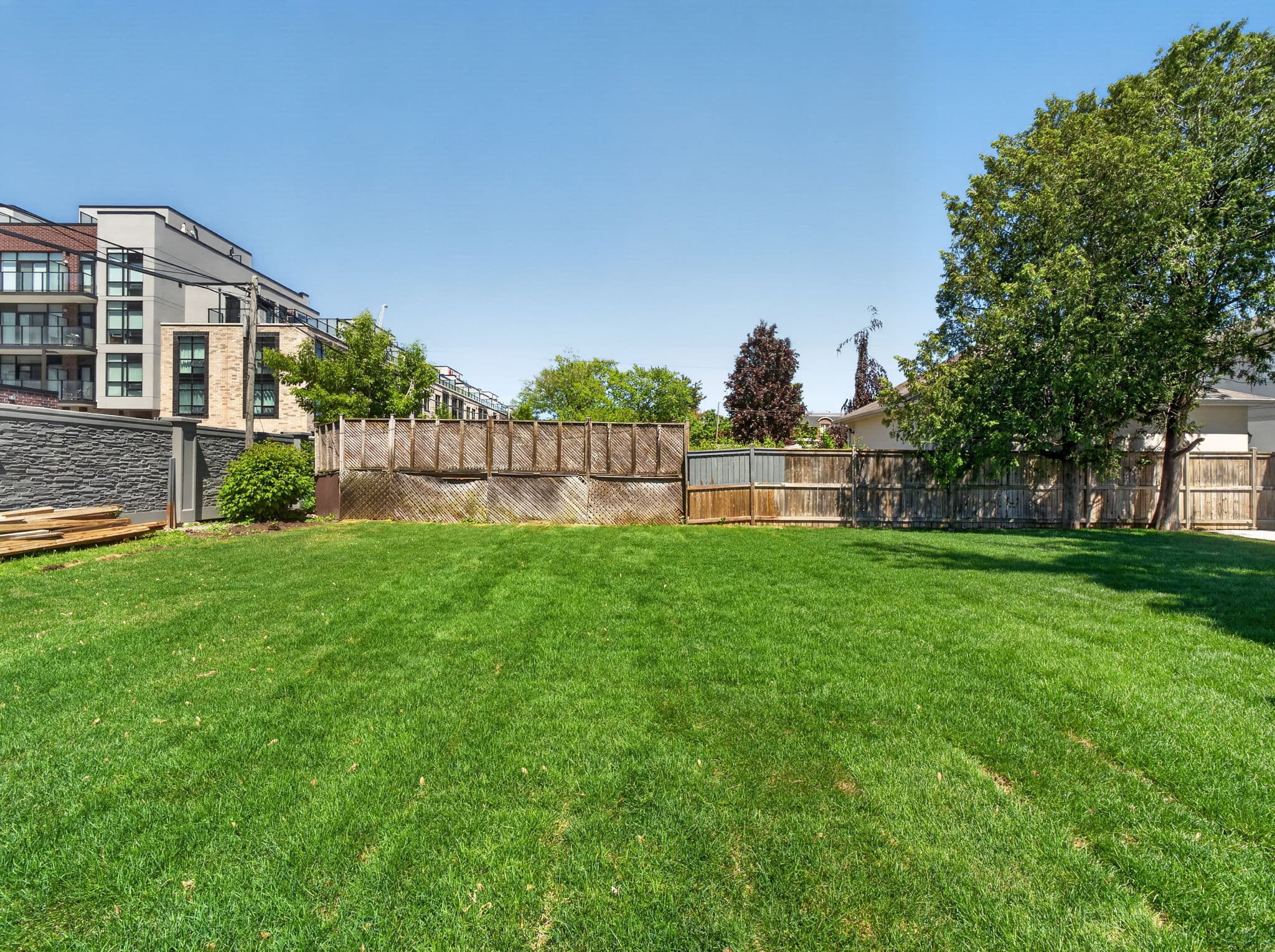 28 Norcross Rd Unit 6 Toronto, ON M3H 2R4