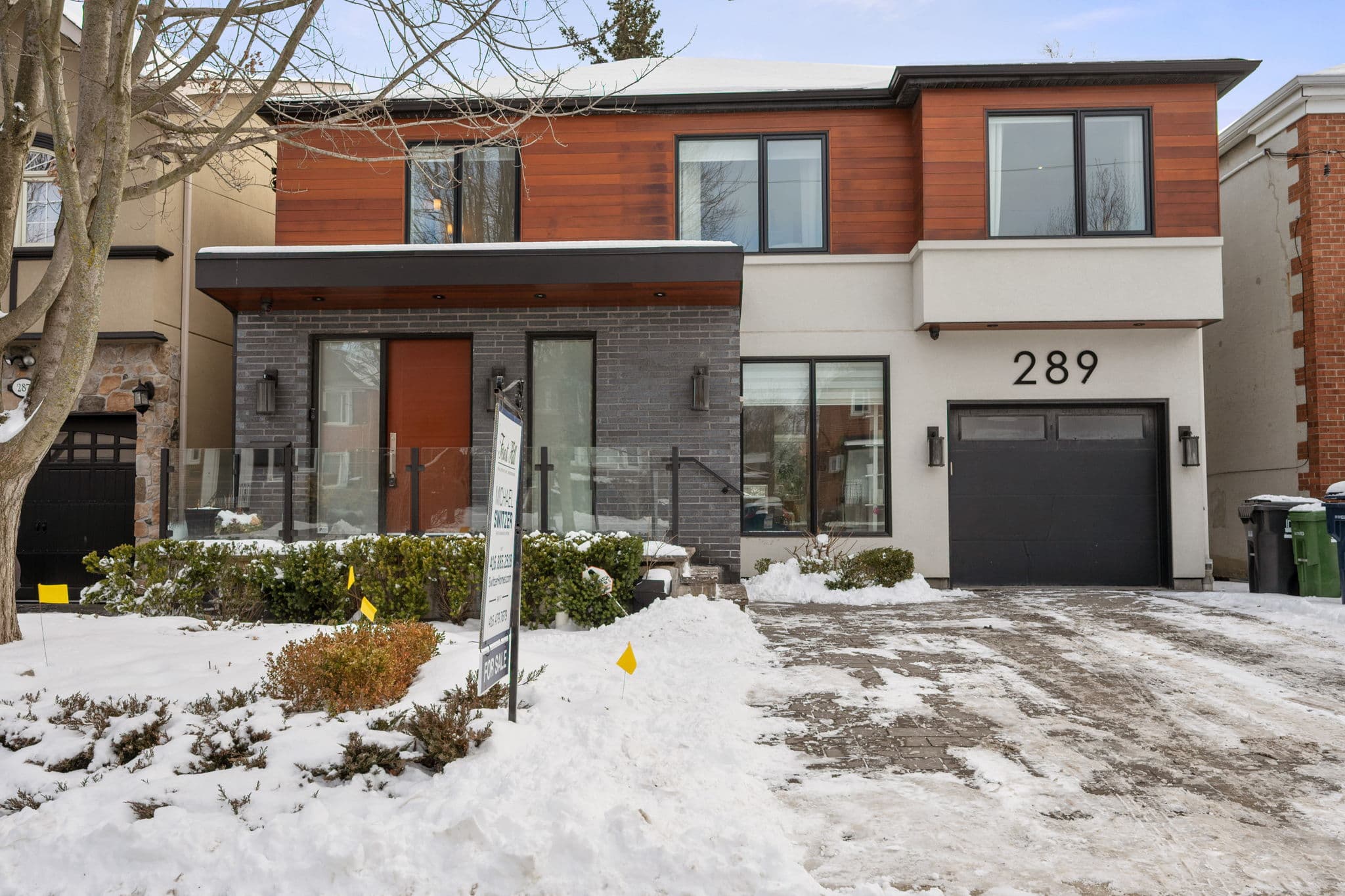 289 Sandringham Dr. Toronto, ON M3H 1G4