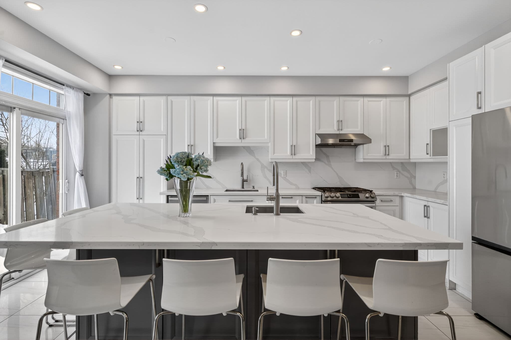 29 Fraserwood Rd Vaughan, ON L4J 9C5